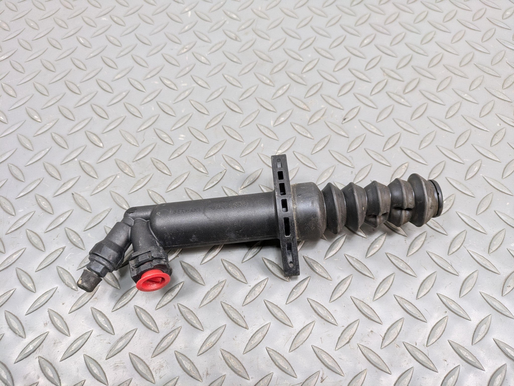 2014 - 2017 MINI COOPER OEM MANUAL GEARBOX TRANSMISSION CLUTCH SLAVE CYLINDER