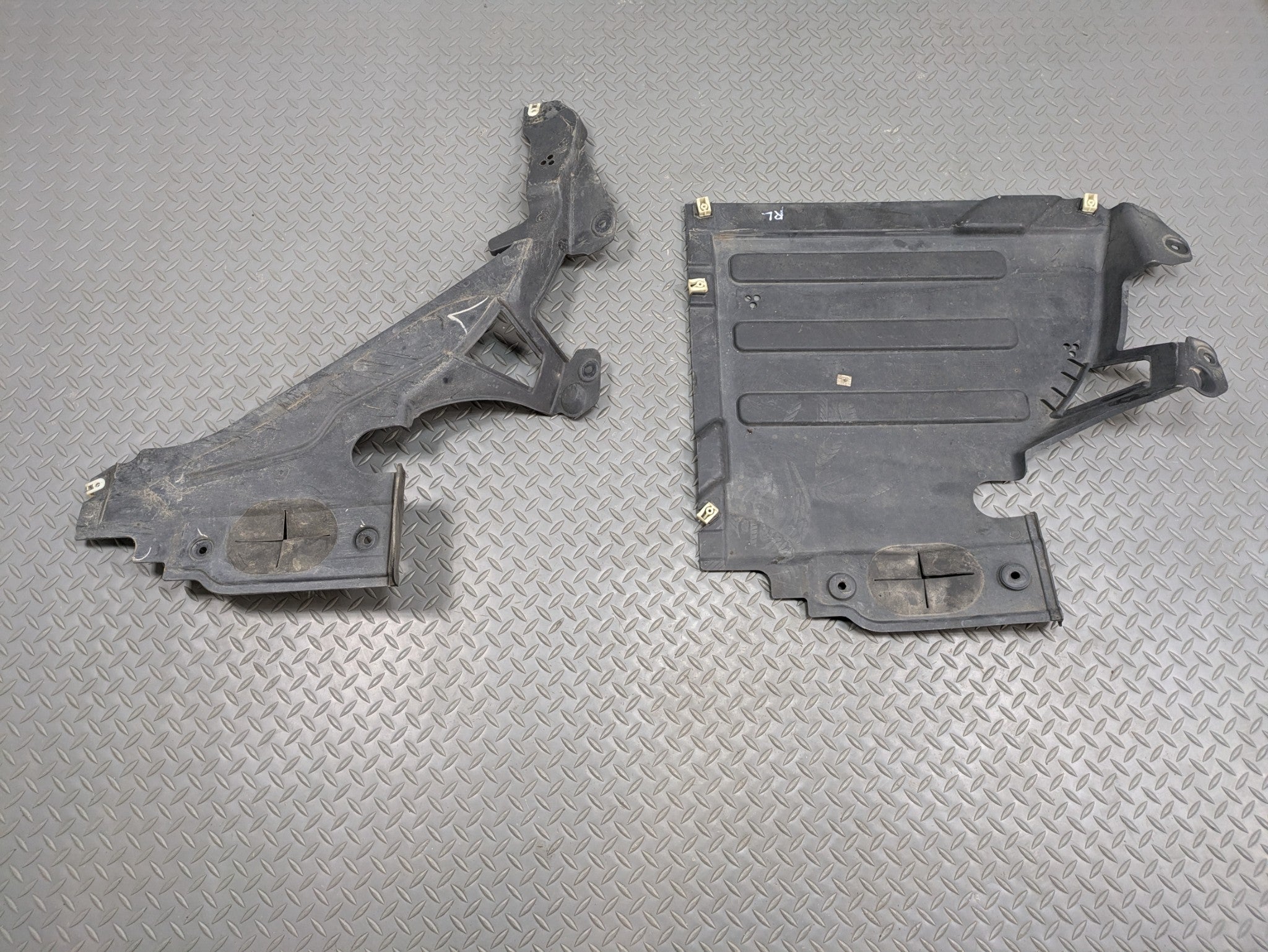 14 - 17 MINI COOPER OEM UNDERBODY PANEL SHIELD SPLASH GUARD REAR LEFT AND RIGHT