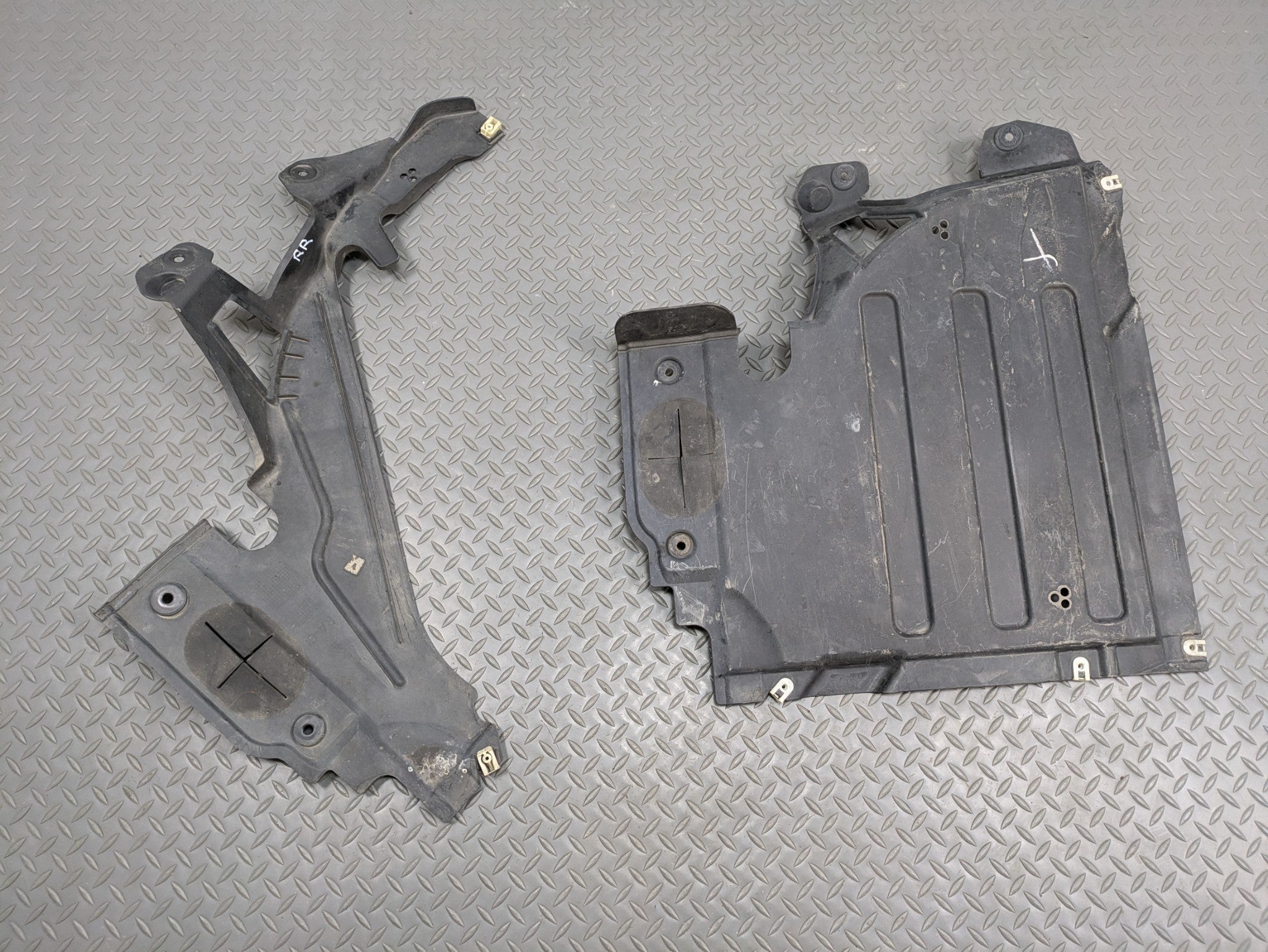 14 - 17 MINI COOPER OEM UNDERBODY PANEL SHIELD SPLASH GUARD REAR LEFT AND RIGHT