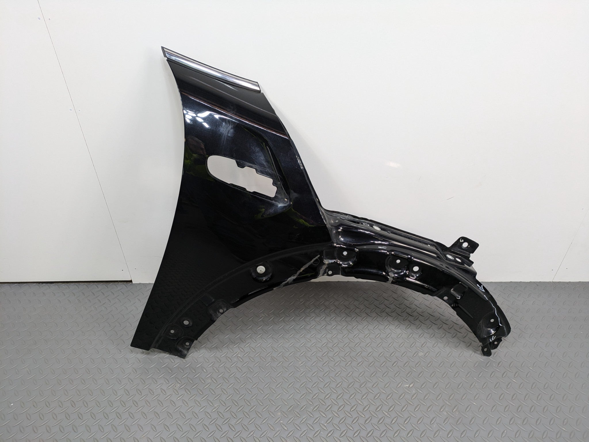 2014 - 2017 MINI COOPER OEM FENDER COVER PANEL BLACK FRONT RIGHT PASSENGER SIDE