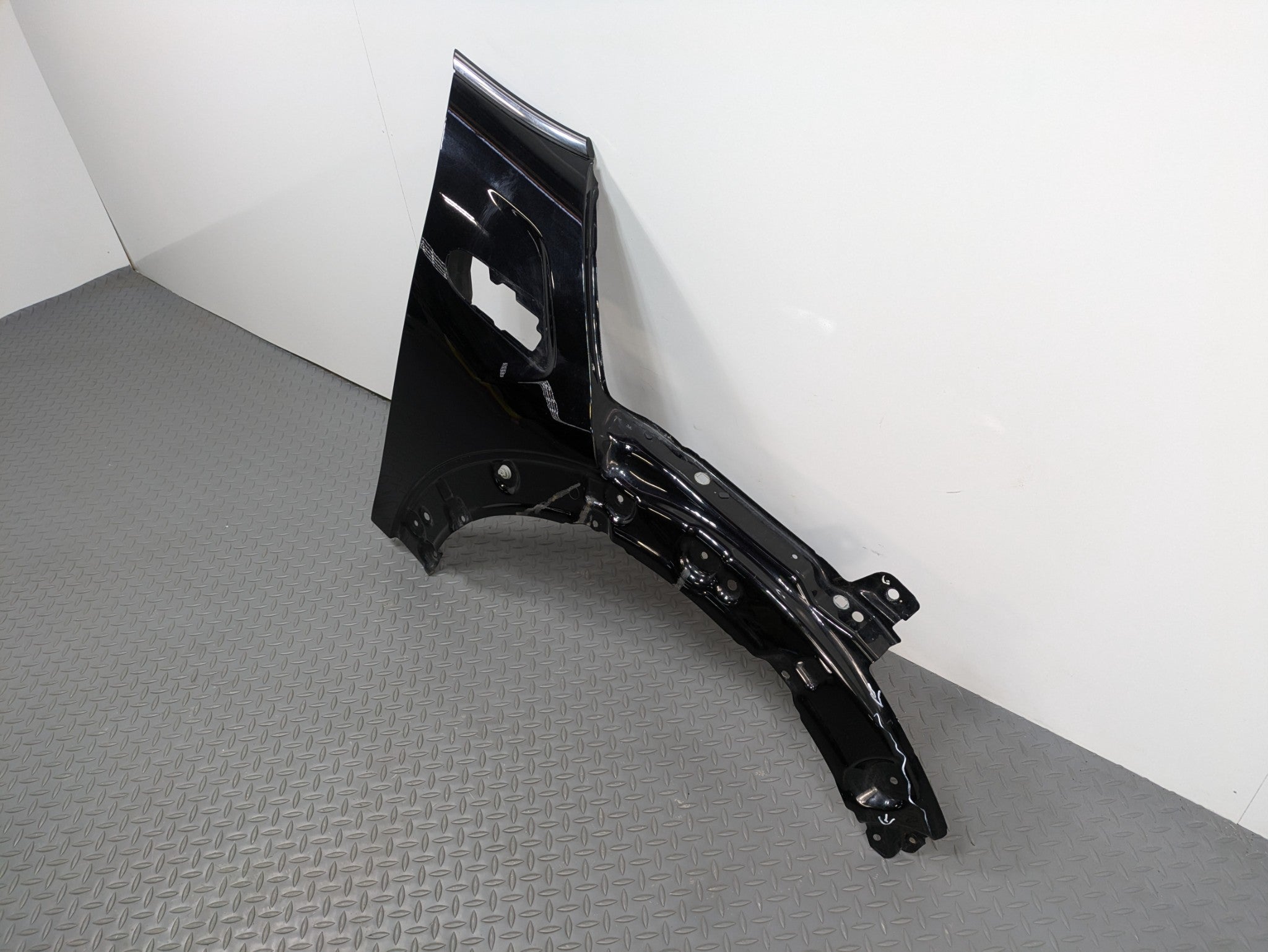 2014 - 2017 MINI COOPER OEM FENDER COVER PANEL BLACK FRONT RIGHT PASSENGER SIDE