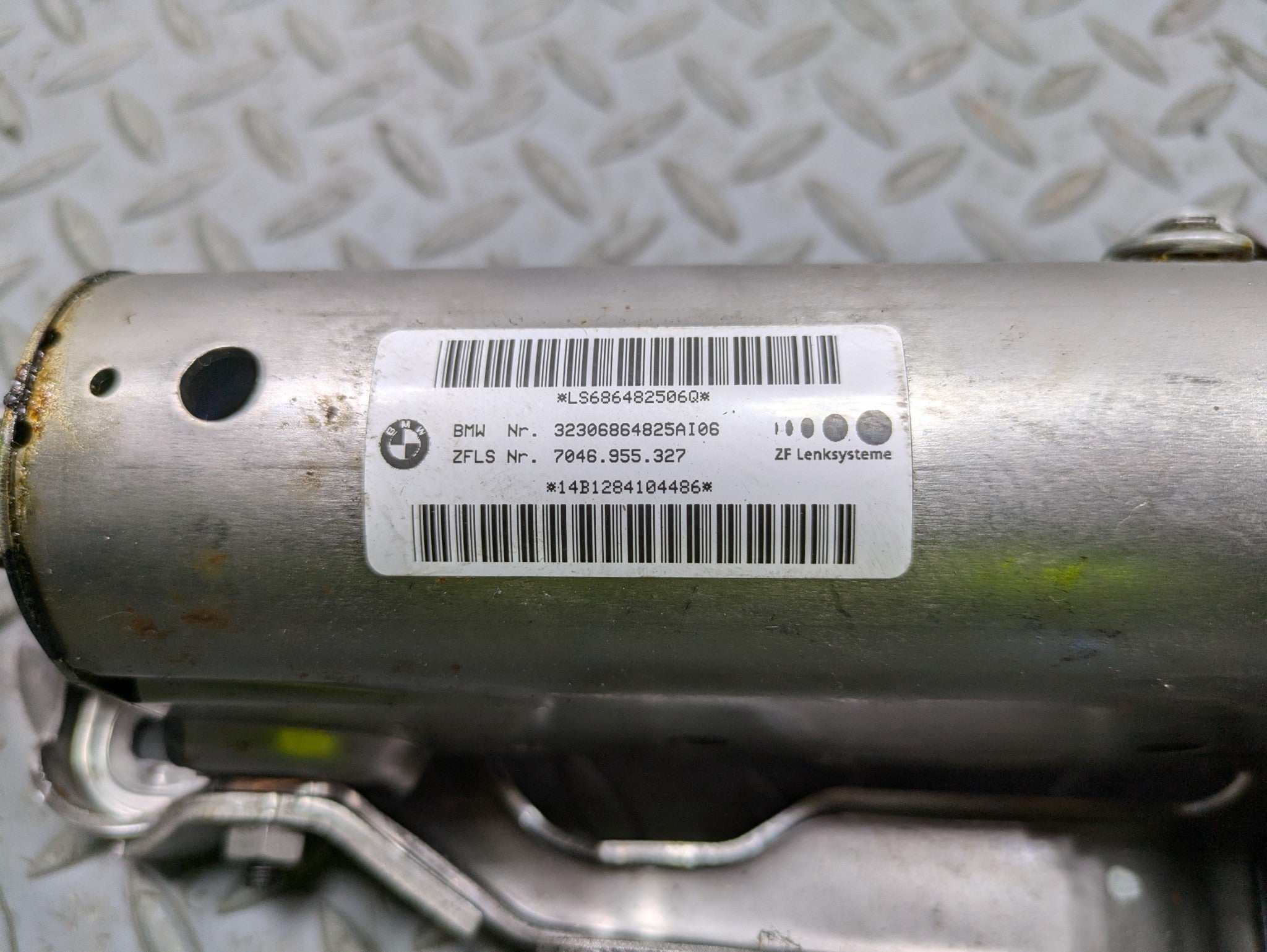 2014 - 2017 MINI COOPER OEM MANUAL ADJUST STEERING COLUMN ASSEMBLY