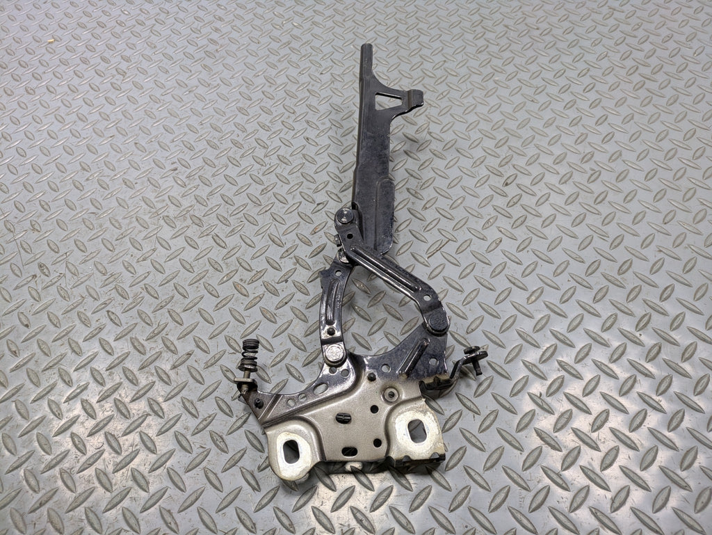 14 - 17 MINI COOPER OEM HOOD HINGE SUPPORT BRACKET FRONT RIGHT PASSENGER SIDE