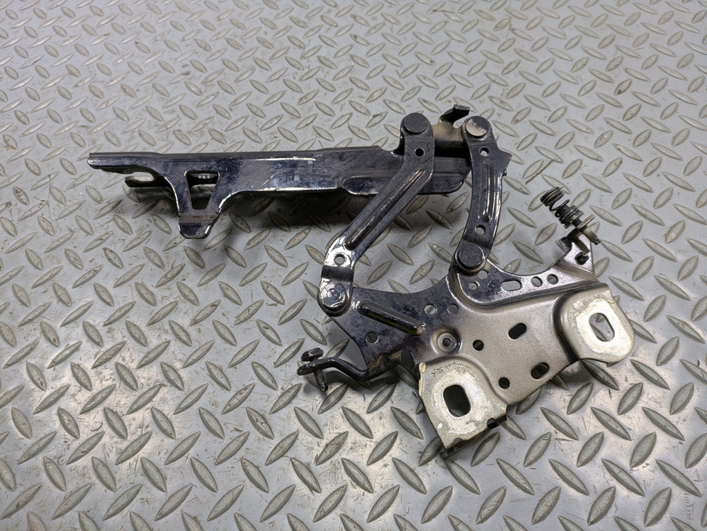 2014 - 2017 MINI COOPER OEM HOOD HINGE SUPPORT BRACKET FRONT LEFT DRIVER SIDE
