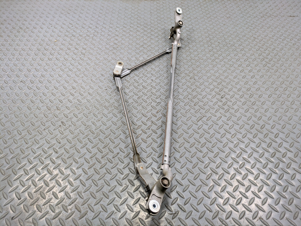 2014 - 2017 MINI COOPER OEM WINDSHIELD WIPER TRANSMISSION LINKAGE FRONT