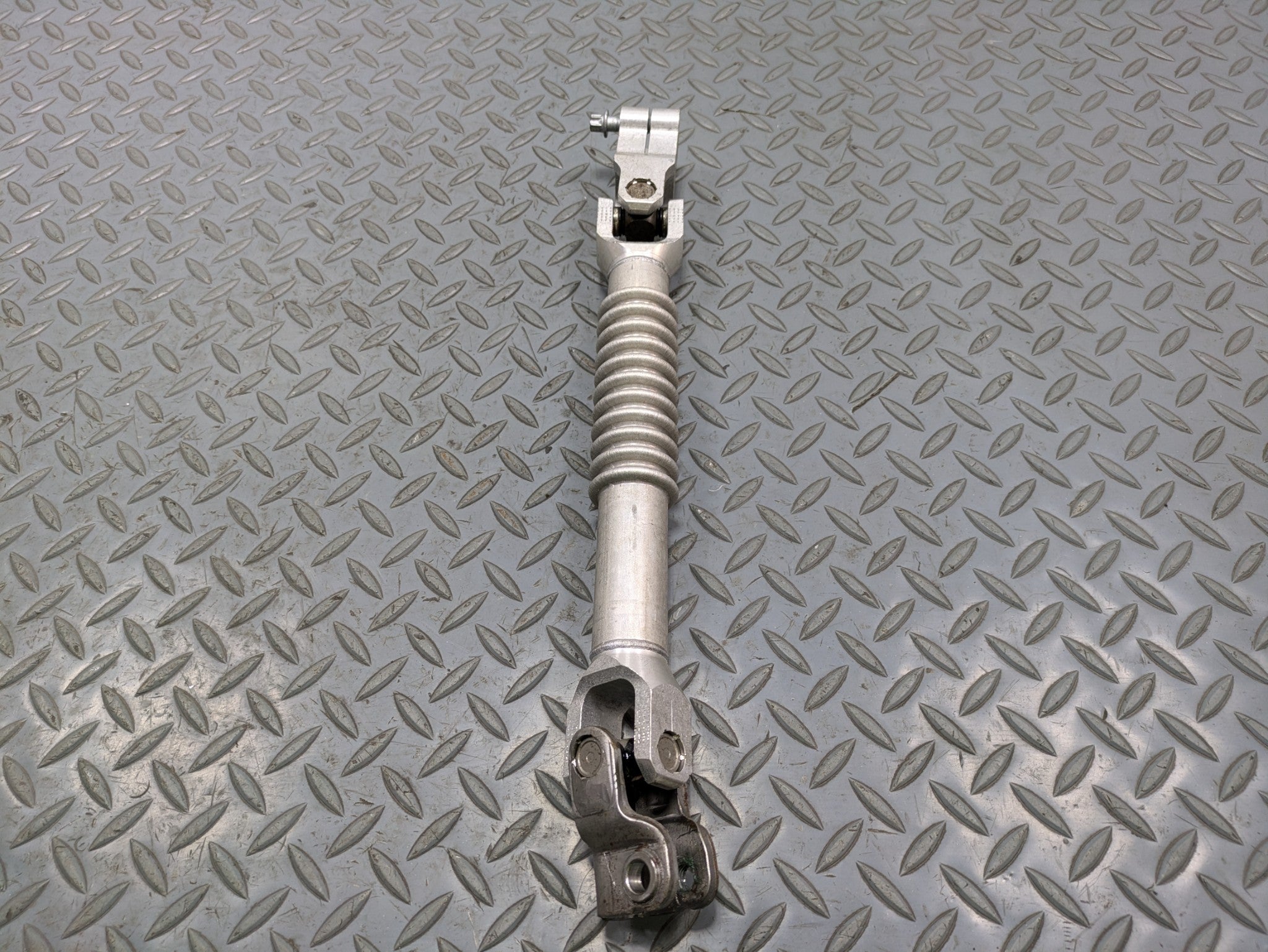 2014 - 2017 MINI COOPER OEM STEERING COLUMN INTERMEDIATE SHAFT JOINT ASSEMBLY