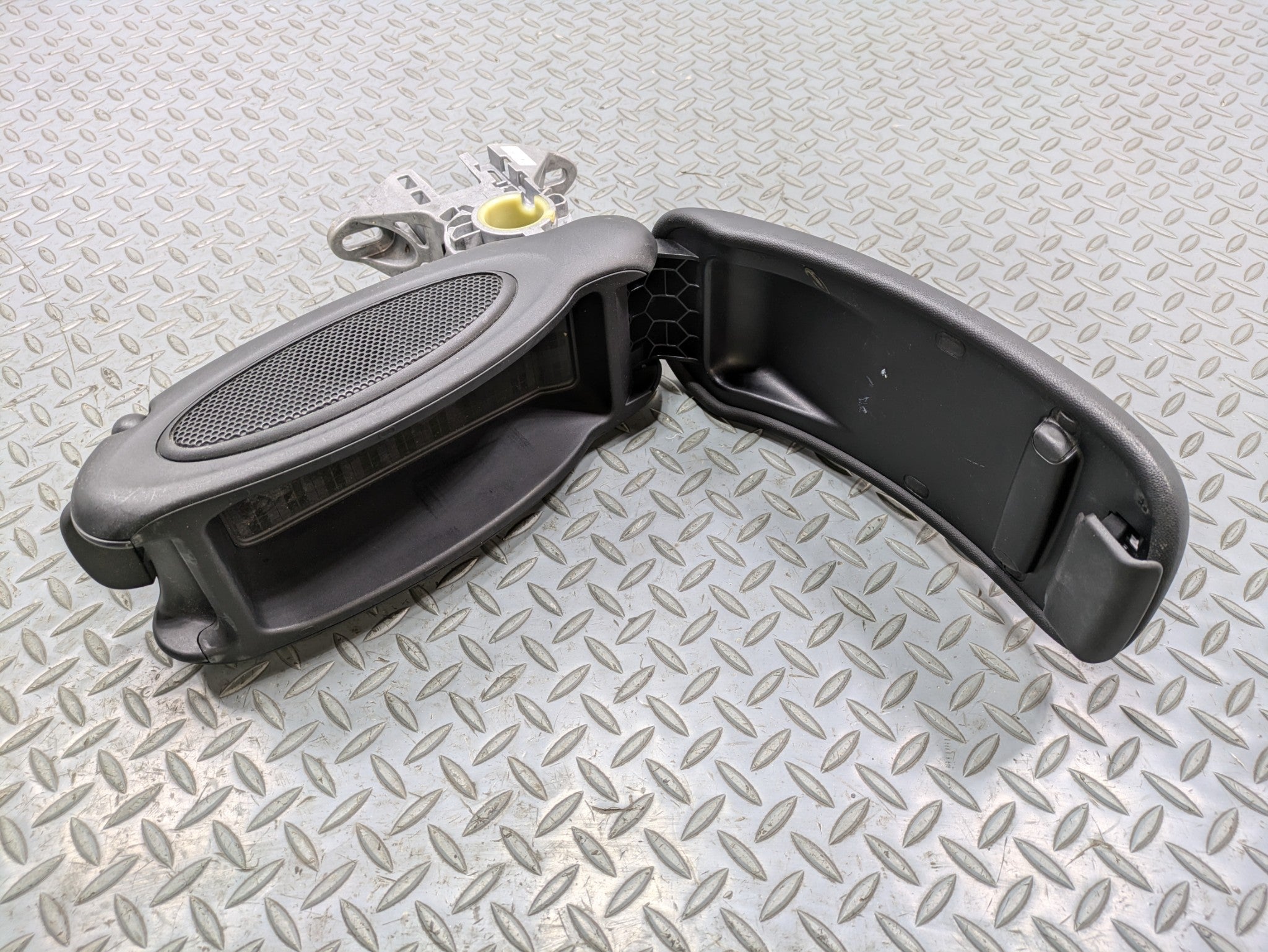 2014 - 2017 MINI COOPER OEM ARMREST STORAGE COMPARTMENT CENTER CONSOLE BLACK
