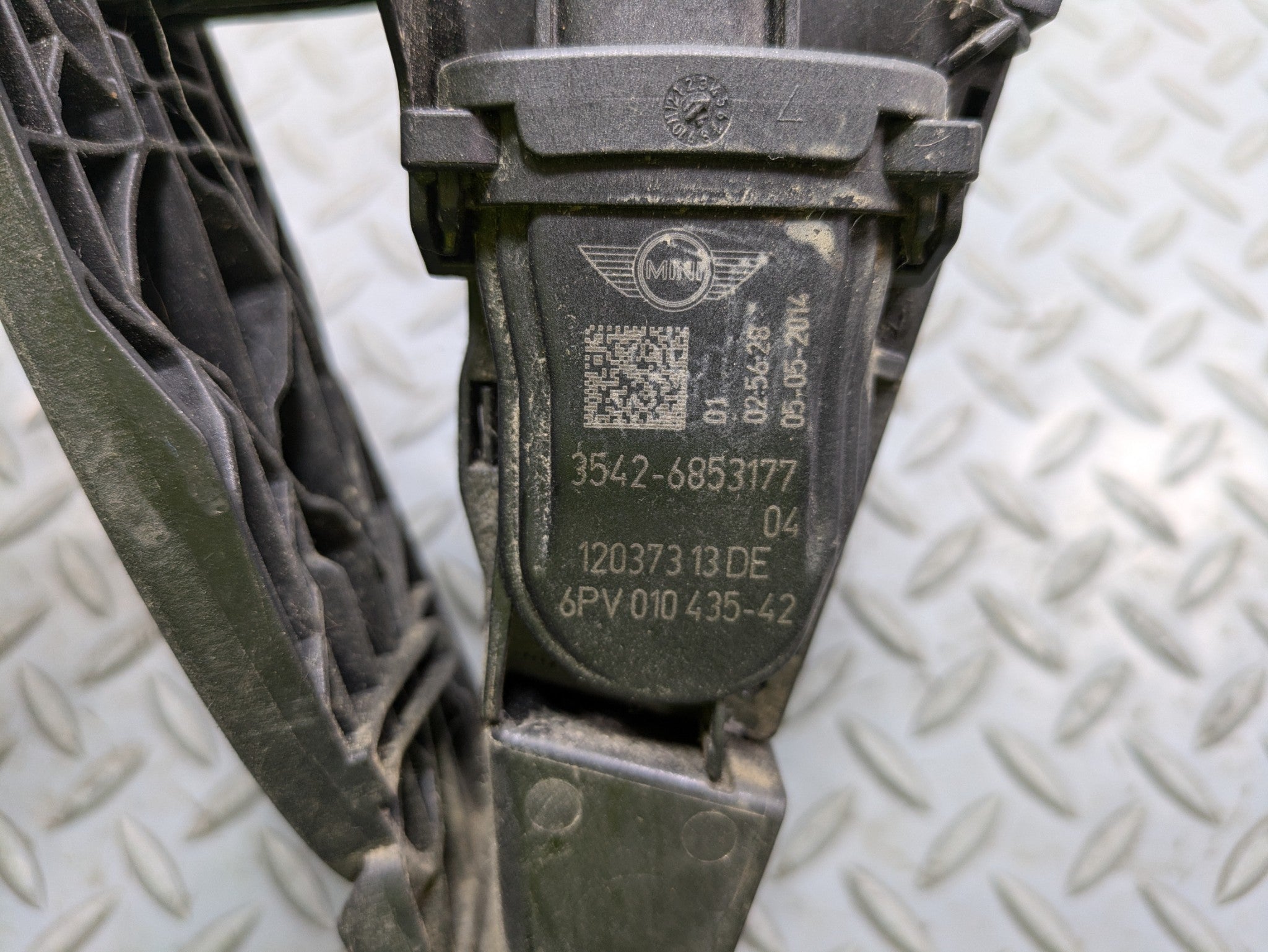 14 - 17 MINI COOPER OEM GAS ACCELERATOR THROTTLE FOOT PEDAL LEVER WITH SENSOR