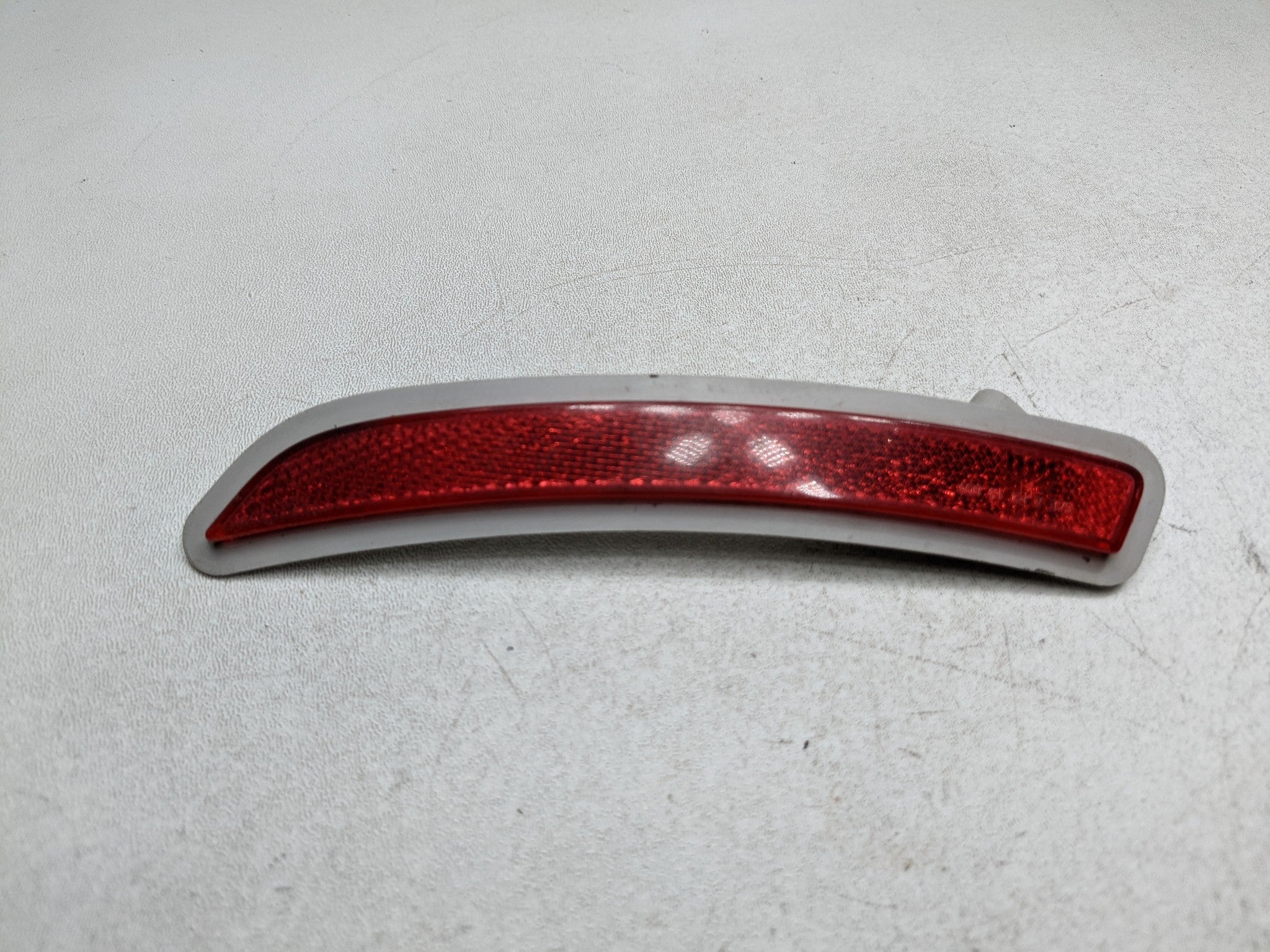 2014 - 2017 MINI COOPER OEM REAR MARKER REFLECTOR LIGHT LEFT DRIVER SIDE