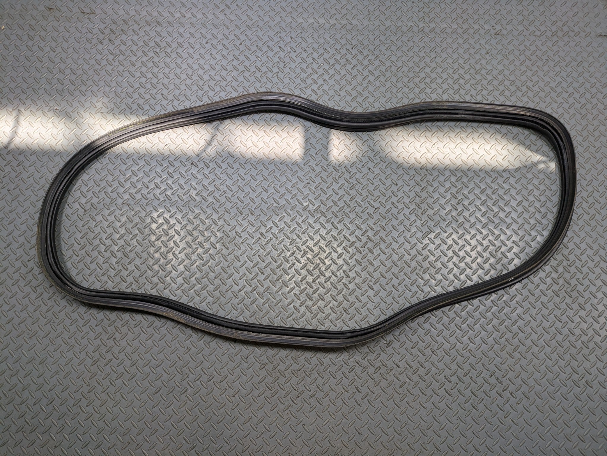 2014 - 2017 MINI COOPER OEM TRUNK TAILGATE SEAL REAR WEATHER STRIPPING RUBBER