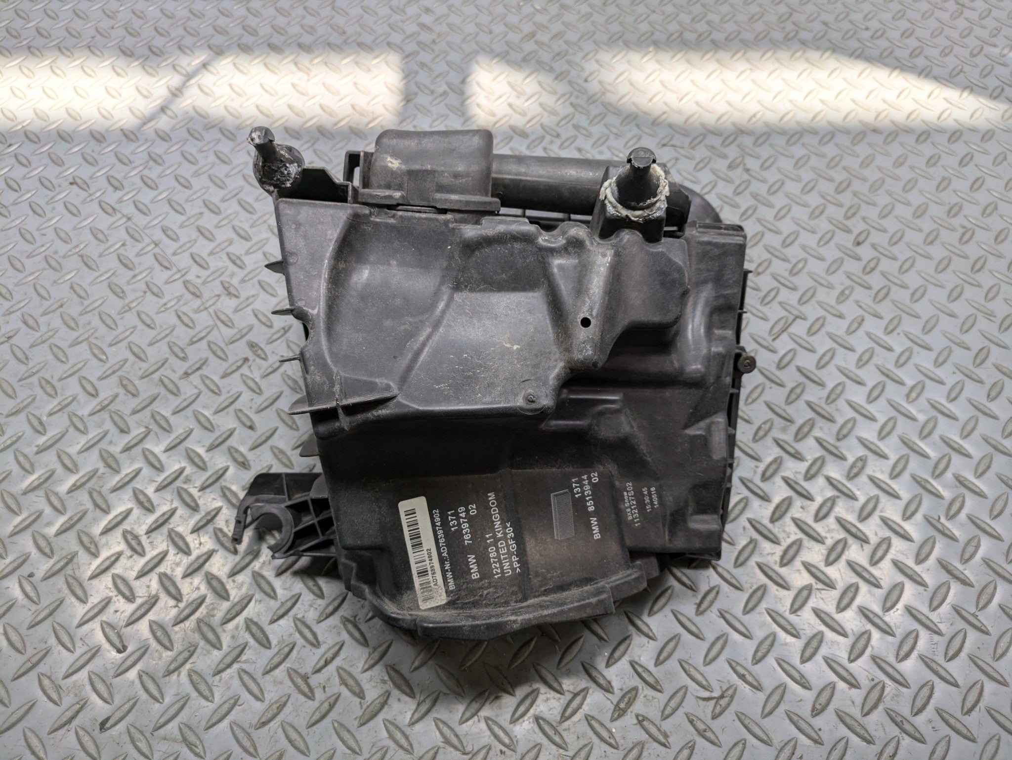 2014 - 2017 MINI COOPER OEM ENGINE AIR CLEANER INTAKE FILTER HOUSING BOX 2.0L
