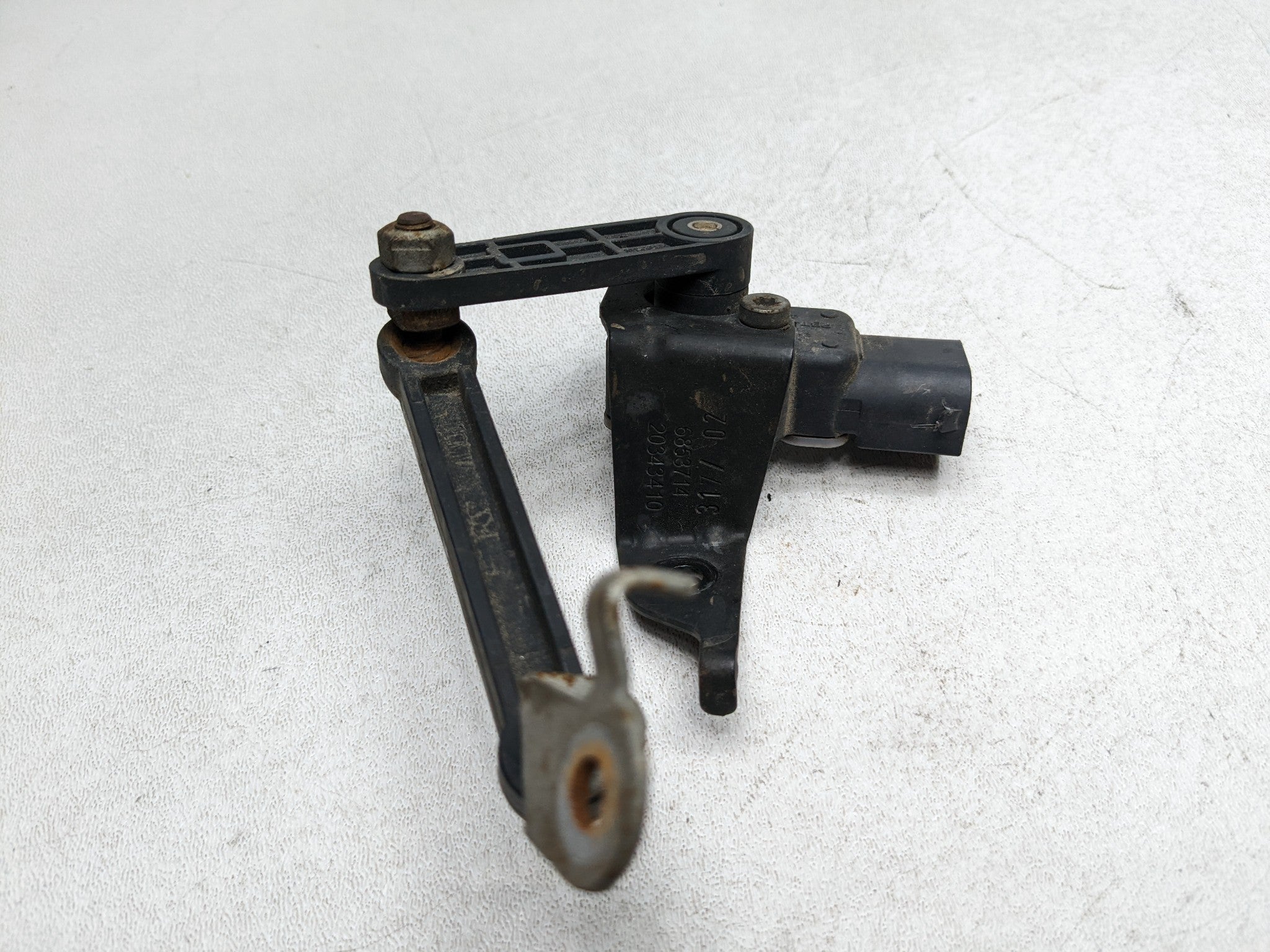 2014 - 2017 MINI COOPER OEM HEIGHT LEVEL SUSPENSION SENSOR REAR RIGHT SIDE
