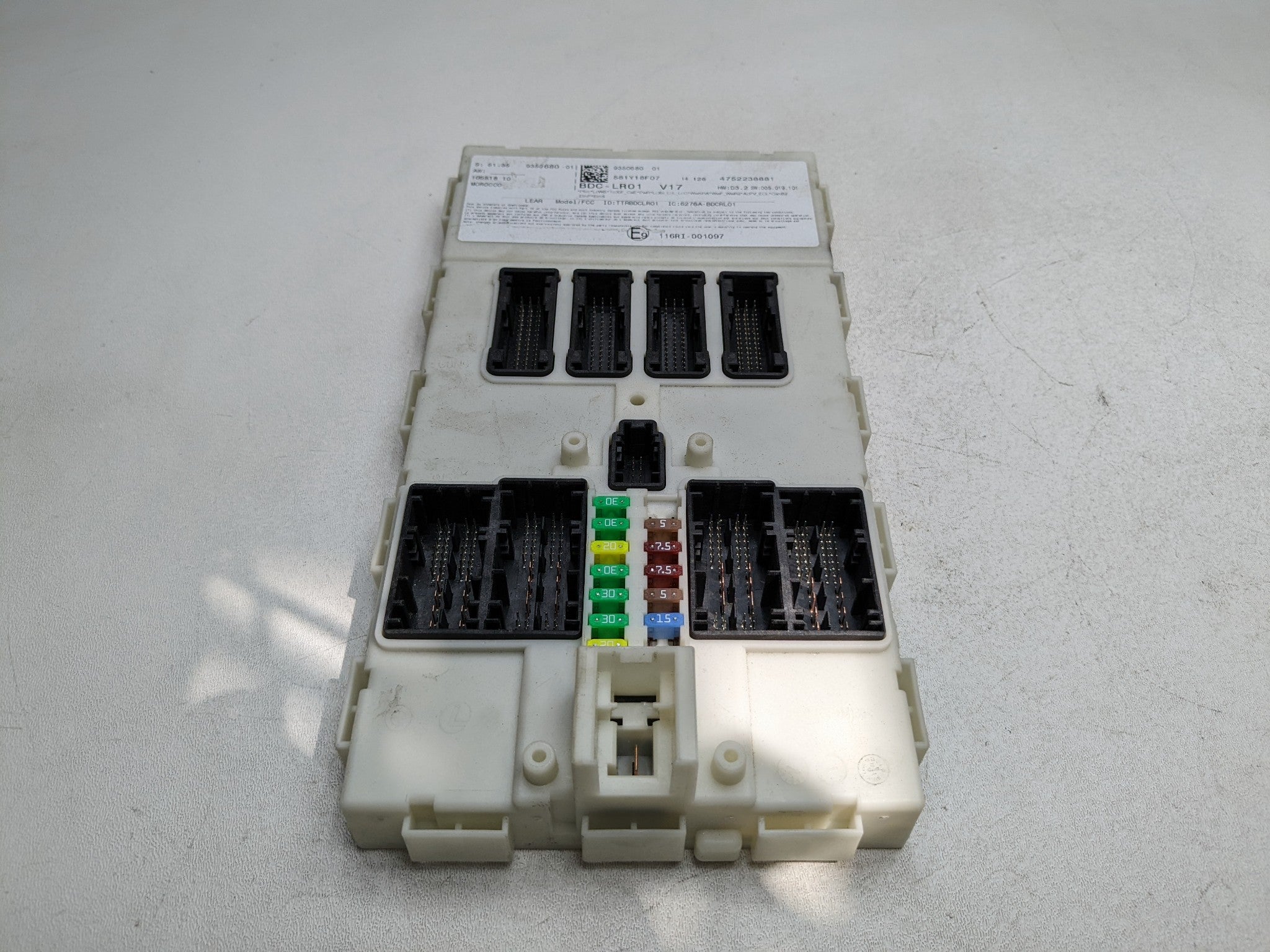 2014 - 2017 MINI COOPER OEM POWER DISTRIBUTION RELAY JUNCTION CABIN FUSE BOX