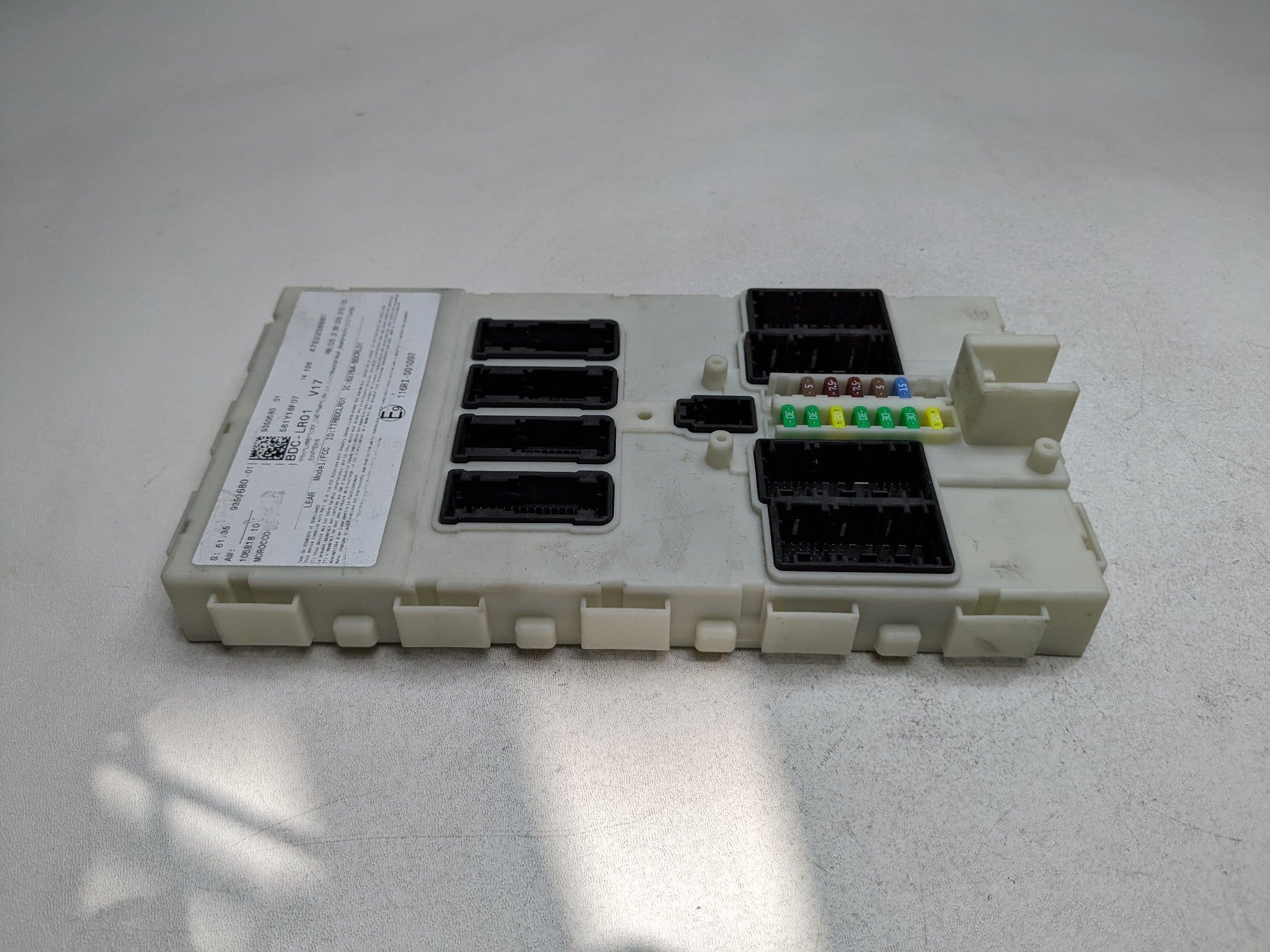 2014 - 2017 MINI COOPER OEM POWER DISTRIBUTION RELAY JUNCTION CABIN FUSE BOX