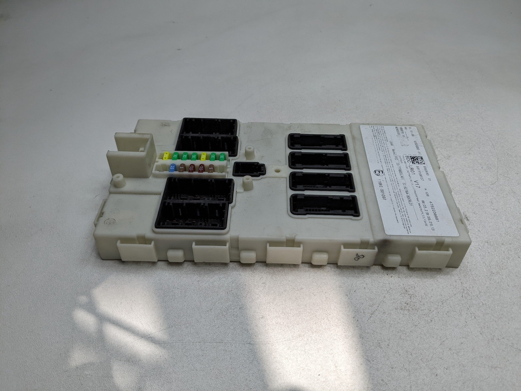 2014 - 2017 MINI COOPER OEM POWER DISTRIBUTION RELAY JUNCTION CABIN FUSE BOX