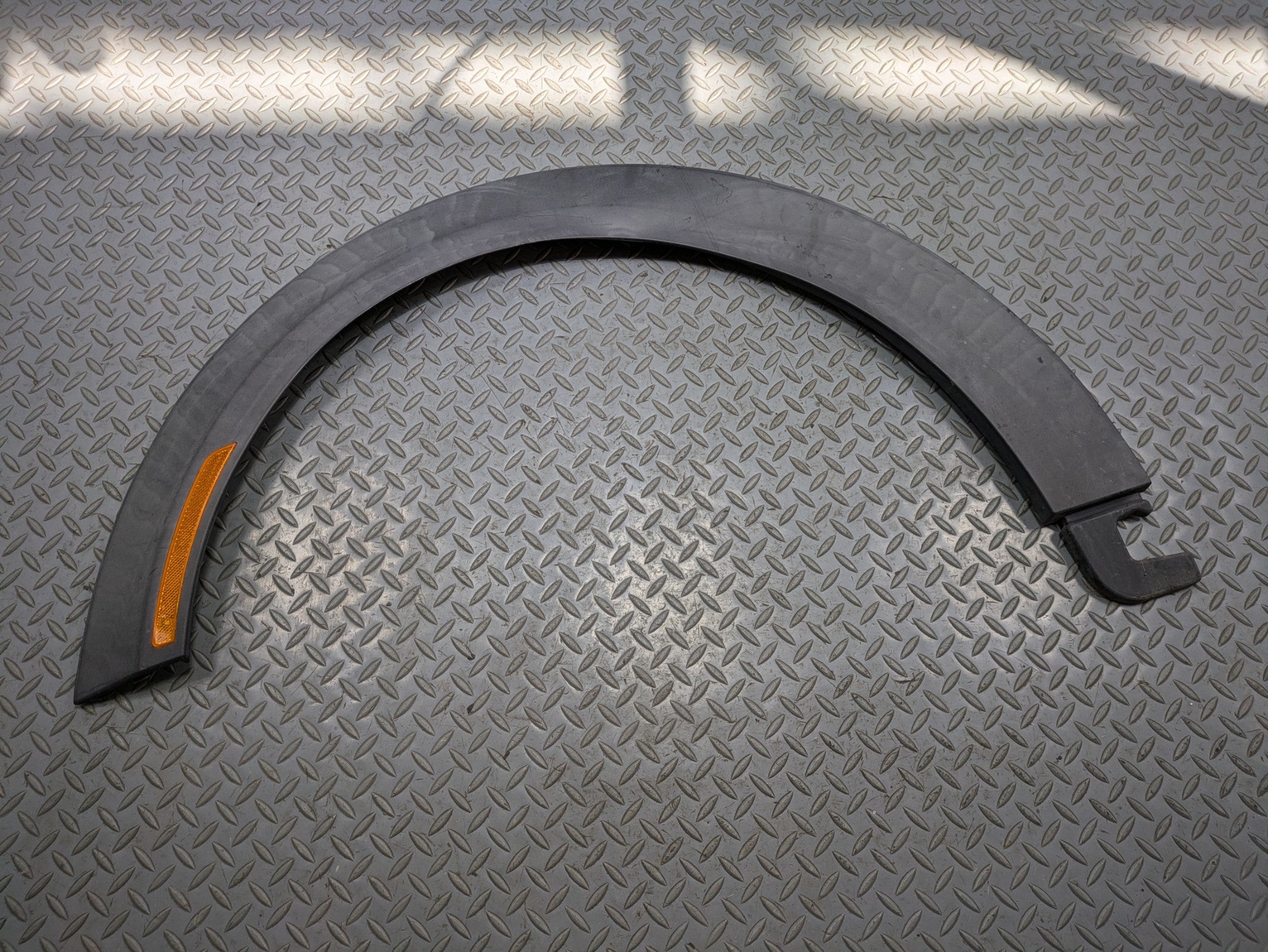 2014 - 2017 MINI COOPER OEM FENDER WHEEL ARCH FLARE MOLDING FRONT LEFT