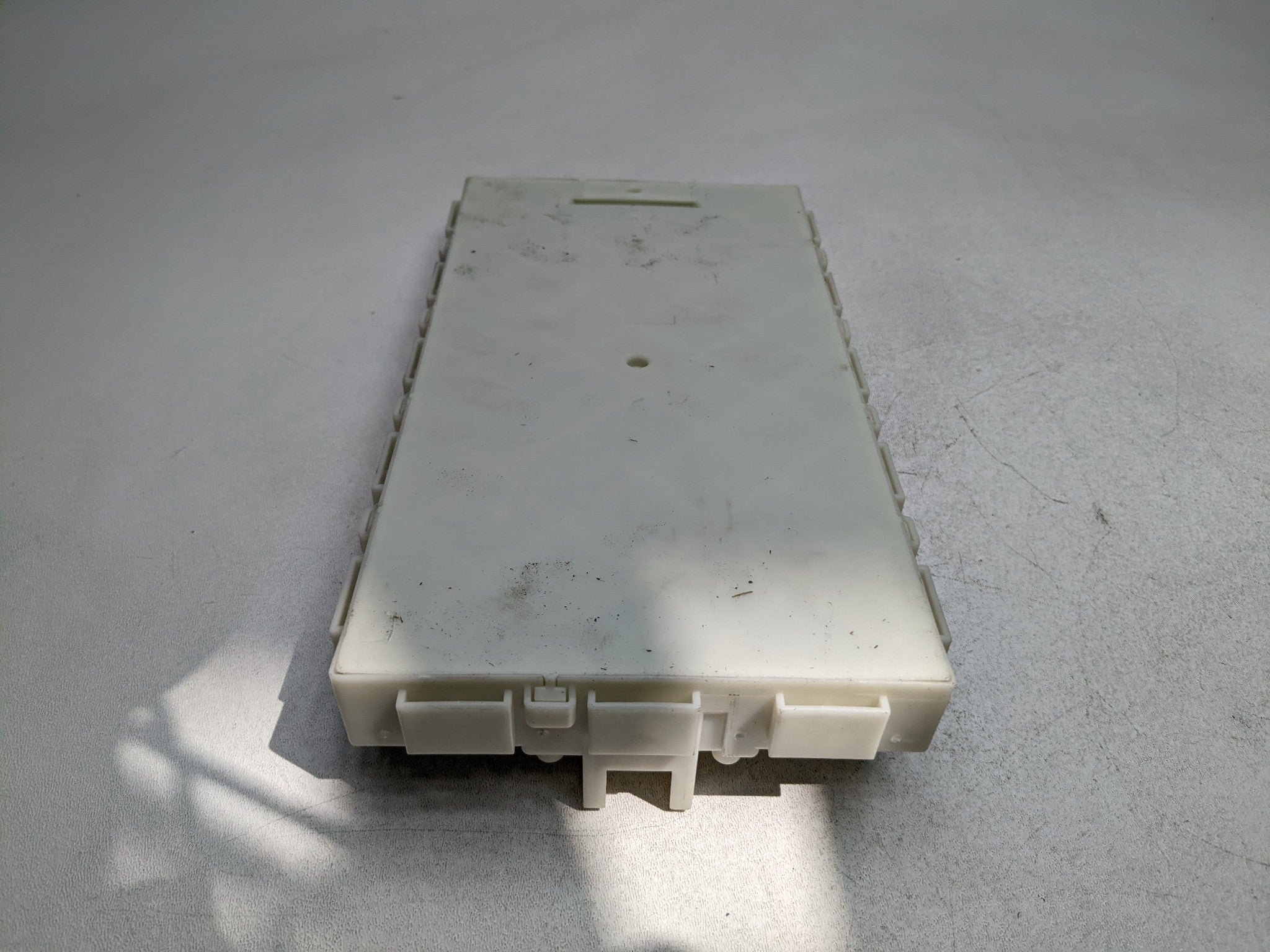 2014 - 2017 MINI COOPER OEM POWER DISTRIBUTION RELAY JUNCTION CABIN FUSE BOX