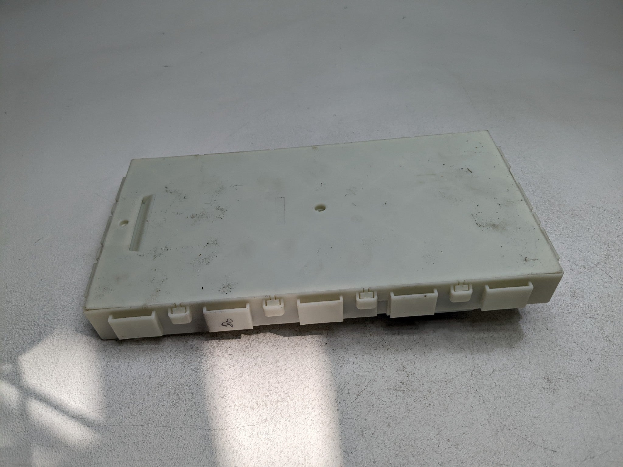 2014 - 2017 MINI COOPER OEM POWER DISTRIBUTION RELAY JUNCTION CABIN FUSE BOX