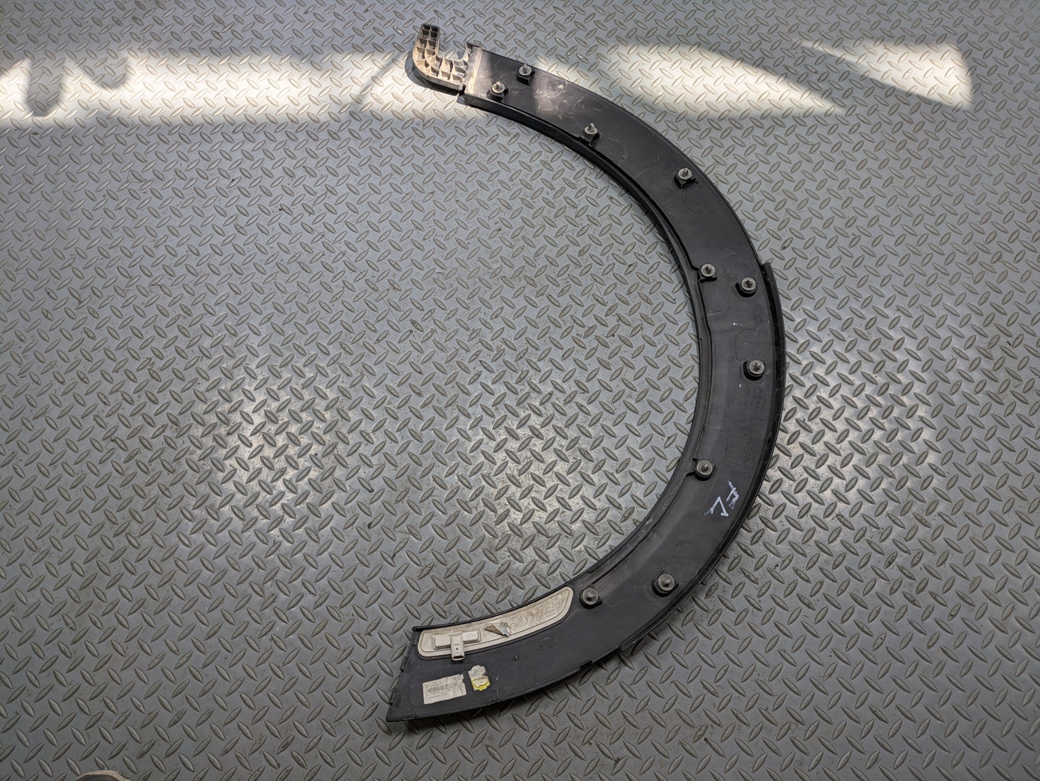 2014 - 2017 MINI COOPER OEM FENDER WHEEL ARCH FLARE MOLDING FRONT LEFT
