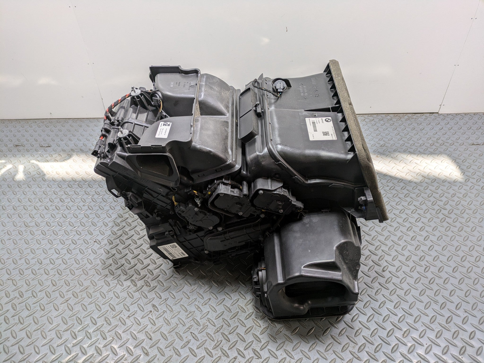 2014 - 2017 MINI COOPER OEM HVAC HEATER CORE BLOWER EVAPORATOR ASSEMBLY