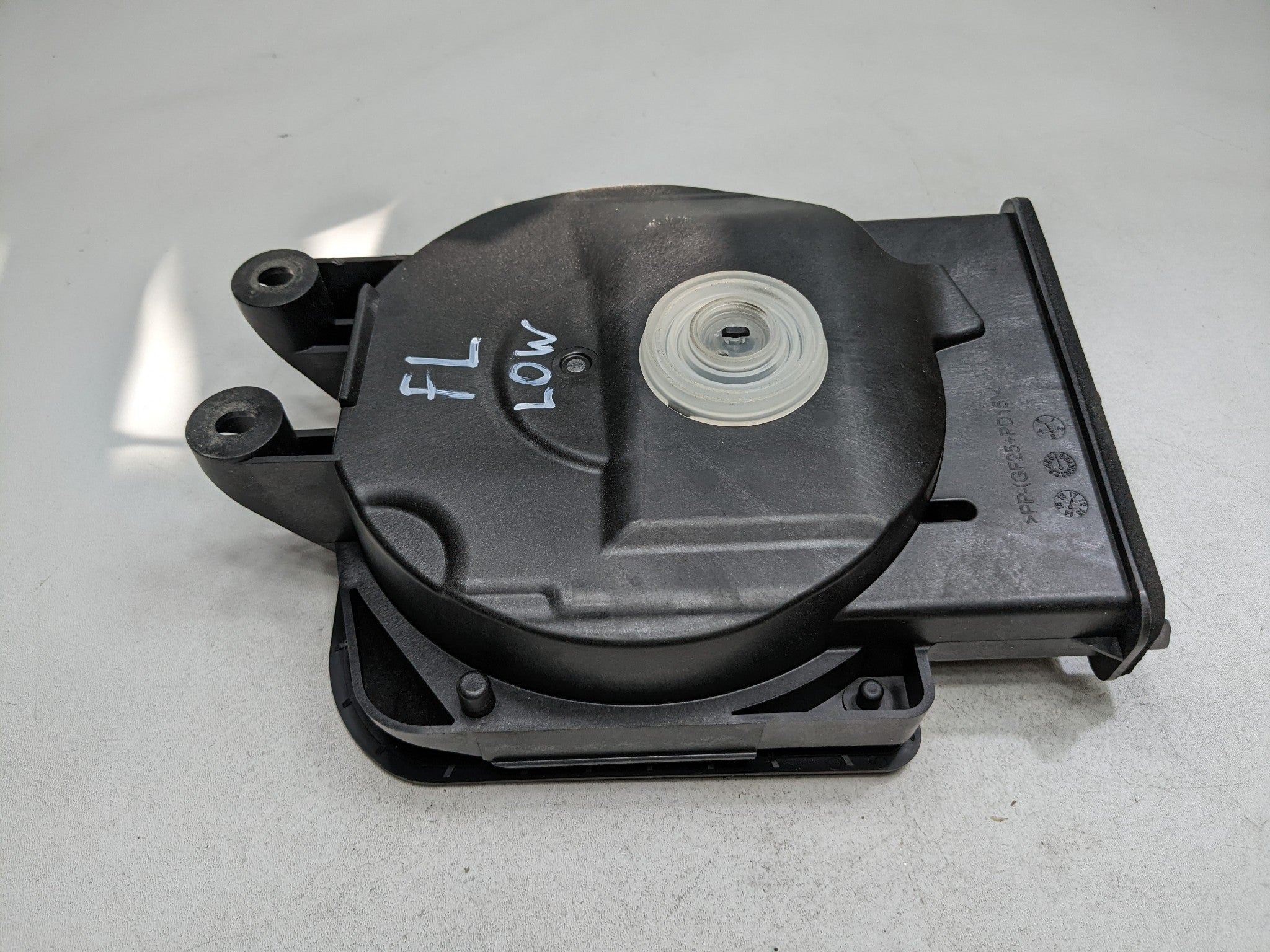 2014 - 2017 MINI COOPER OEM UNDER SEAT FLOOR SPEAKER SUBWOOFER FRONT LEFT SIDE