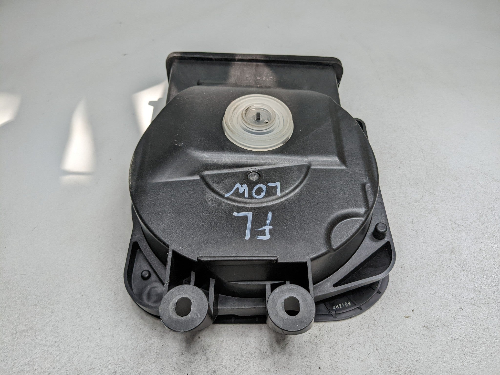 2014 - 2017 MINI COOPER OEM UNDER SEAT FLOOR SPEAKER SUBWOOFER FRONT LEFT SIDE
