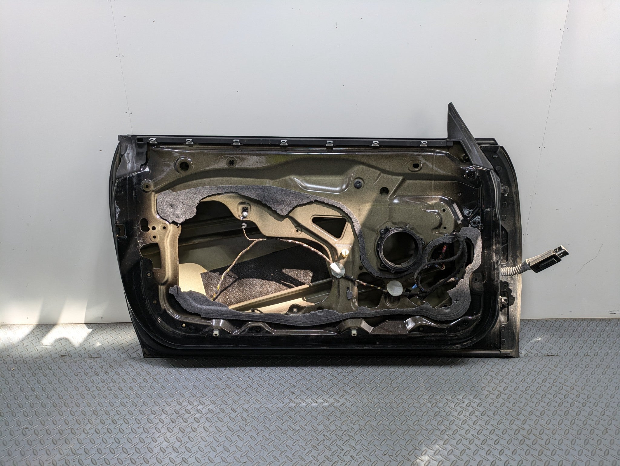 2014 - 2017 MINI COOPER OEM DOOR SHELL PANEL ABSOLUTE BLACK METALLIC FRONT LEFT