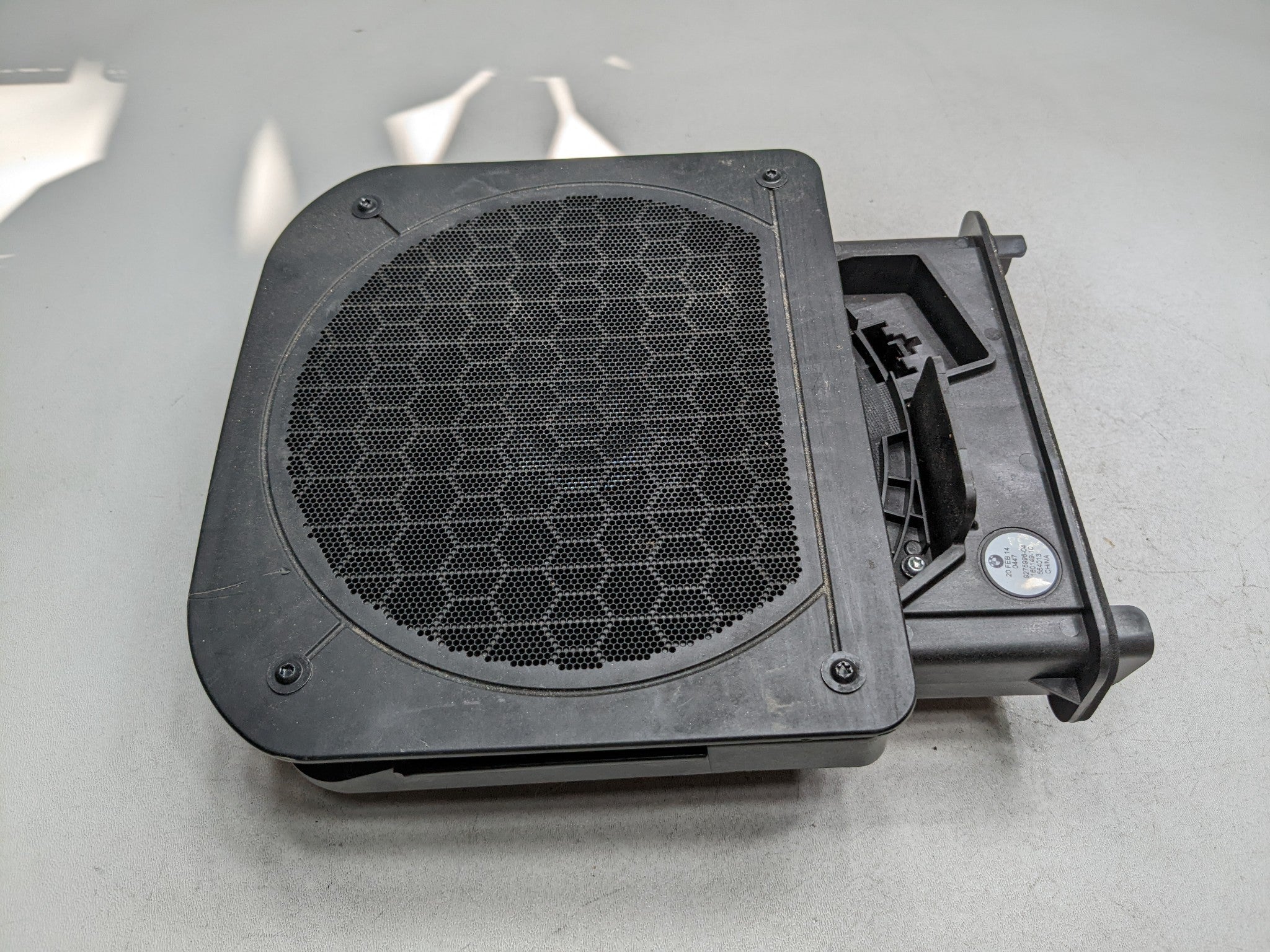 2014 - 2017 MINI COOPER OEM UNDER SEAT FLOOR SPEAKER SUBWOOFER FRONT RIGHT SIDE