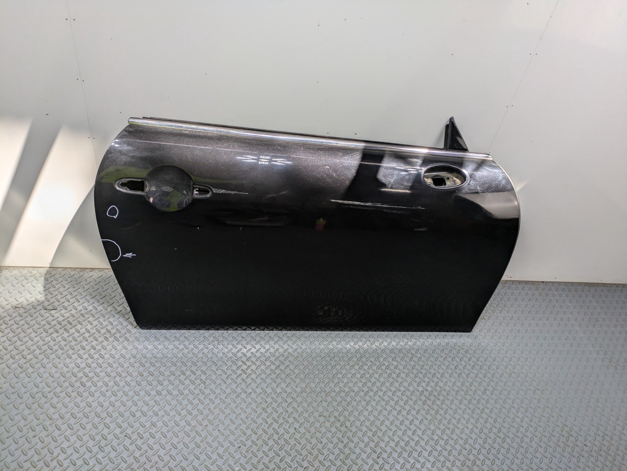 2014 - 2017 MINI COOPER OEM DOOR SHELL PANEL ABSOLUTE BLACK METALLIC FRONT RIGHT