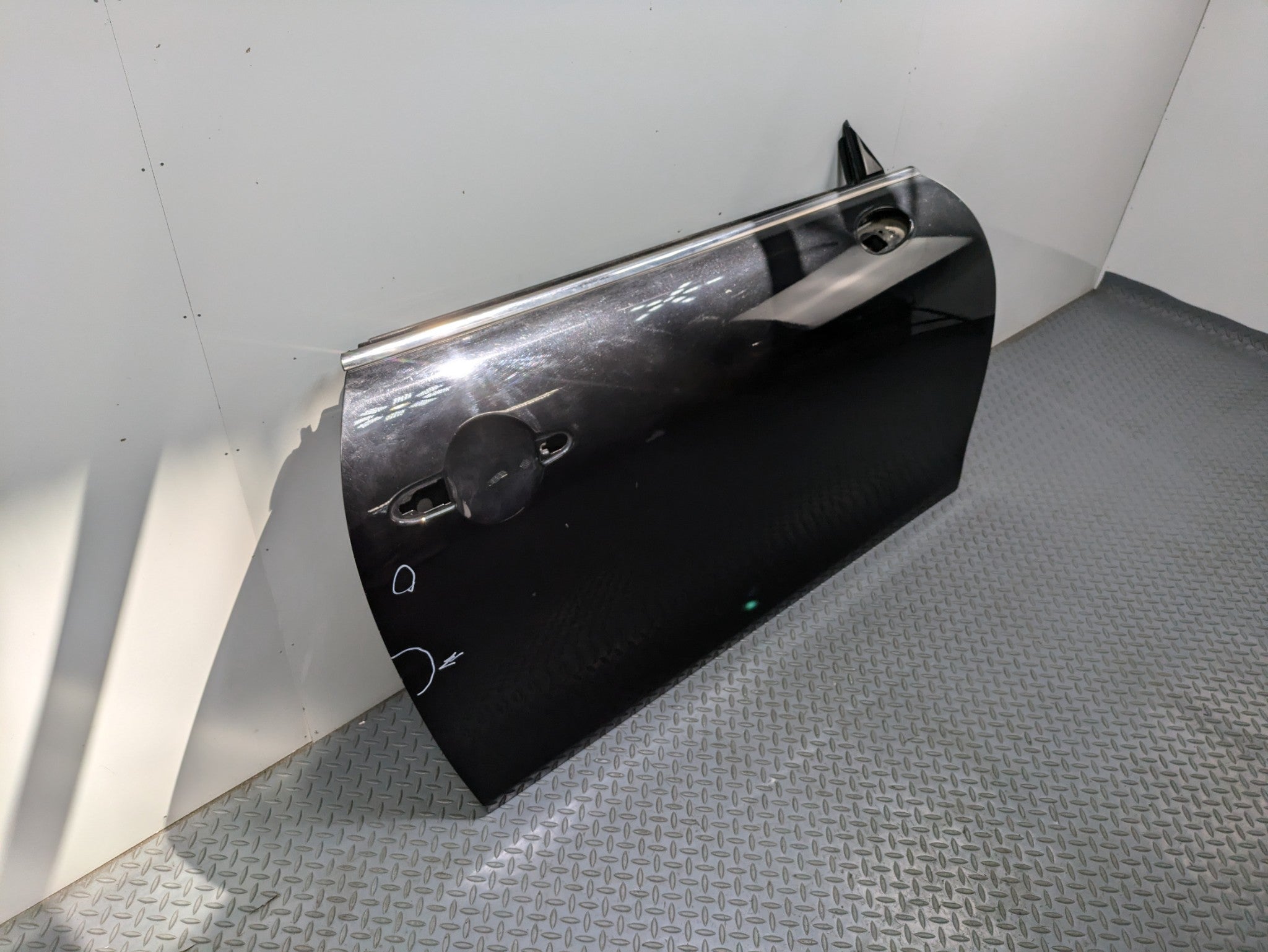 2014 - 2017 MINI COOPER OEM DOOR SHELL PANEL ABSOLUTE BLACK METALLIC FRONT RIGHT