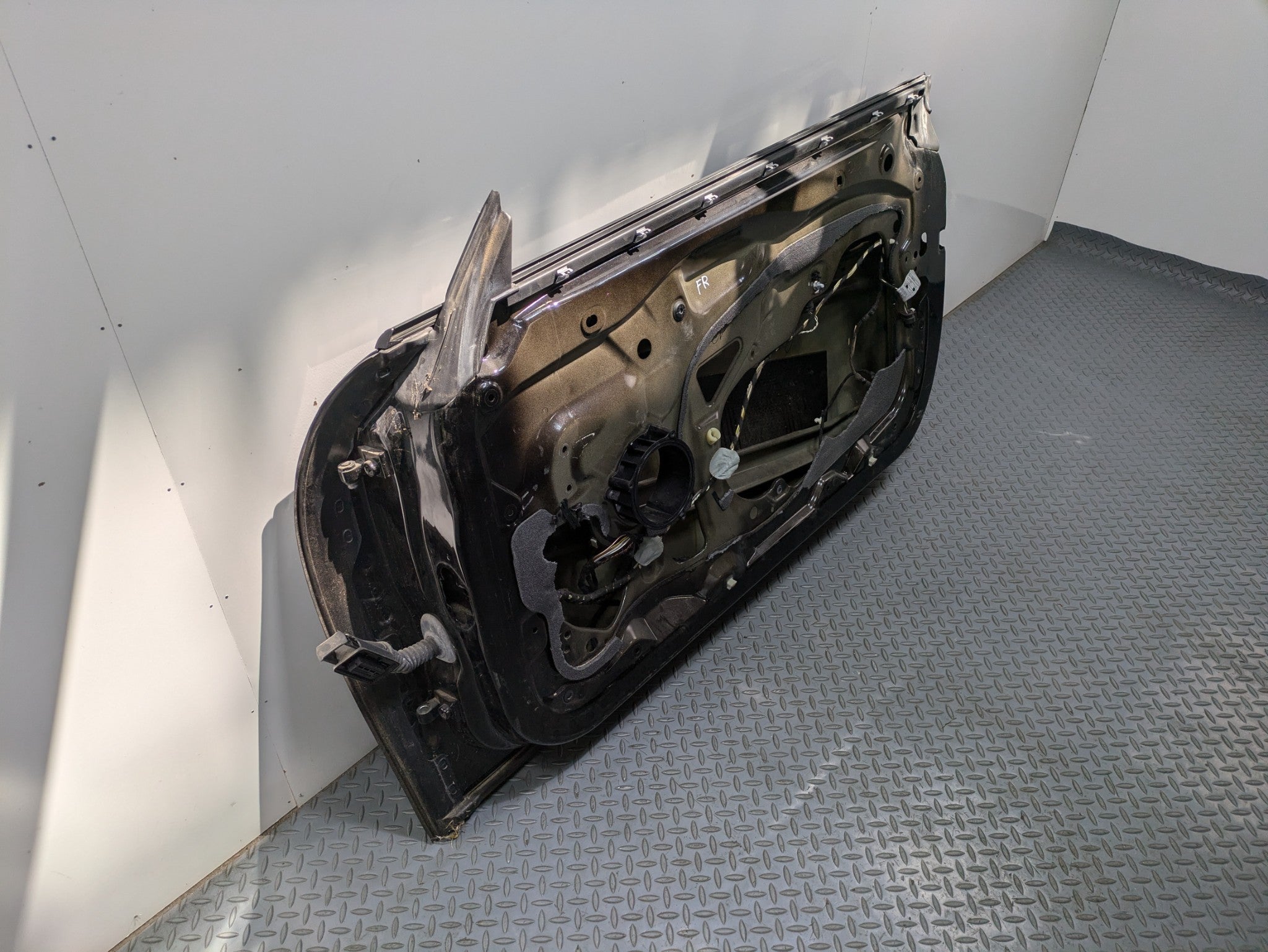 2014 - 2017 MINI COOPER OEM DOOR SHELL PANEL ABSOLUTE BLACK METALLIC FRONT RIGHT