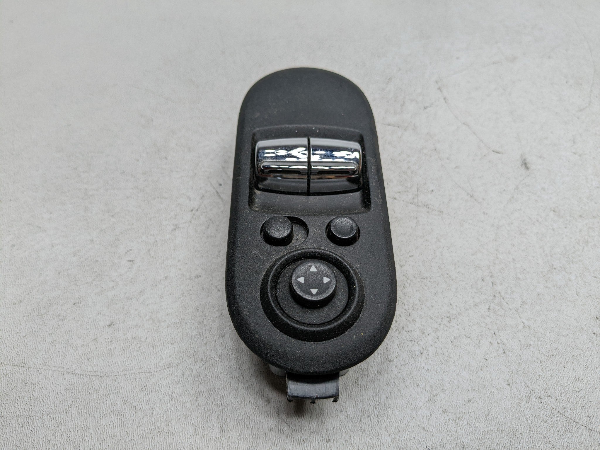 2014 - 2017 MINI COOPER OEM DOOR SWITCH CONTROL ASSEMBLY FRONT LEFT DRIVER SIDE