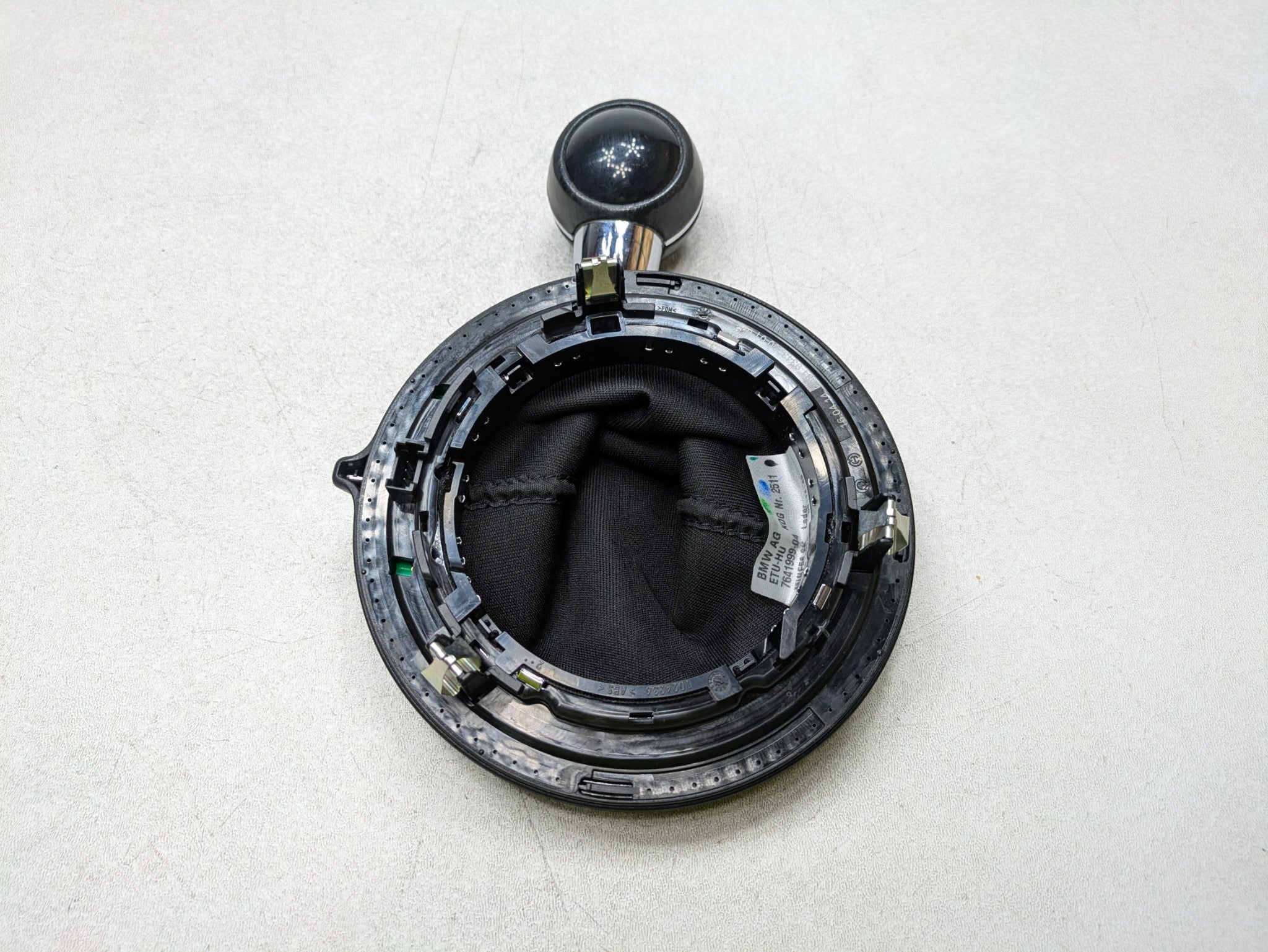 2014 - 2017 MINI COOPER OEM GEAR SHIFTER SELECTOR UPPER COVER KNOB WITH GAITER