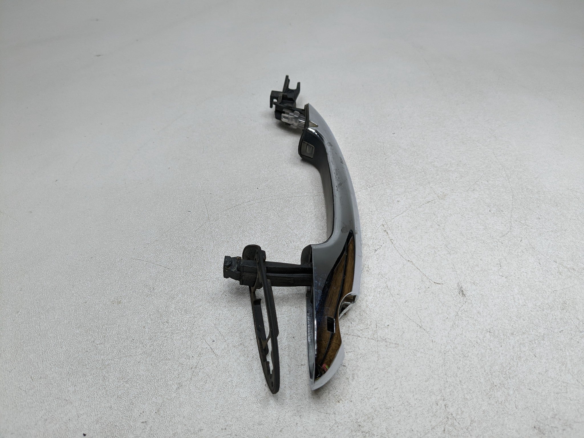 2014 - 2017 MINI COOPER OEM EXTERIOR DOOR HANDLE SILVER FRONT LEFT DRIVER SIDE