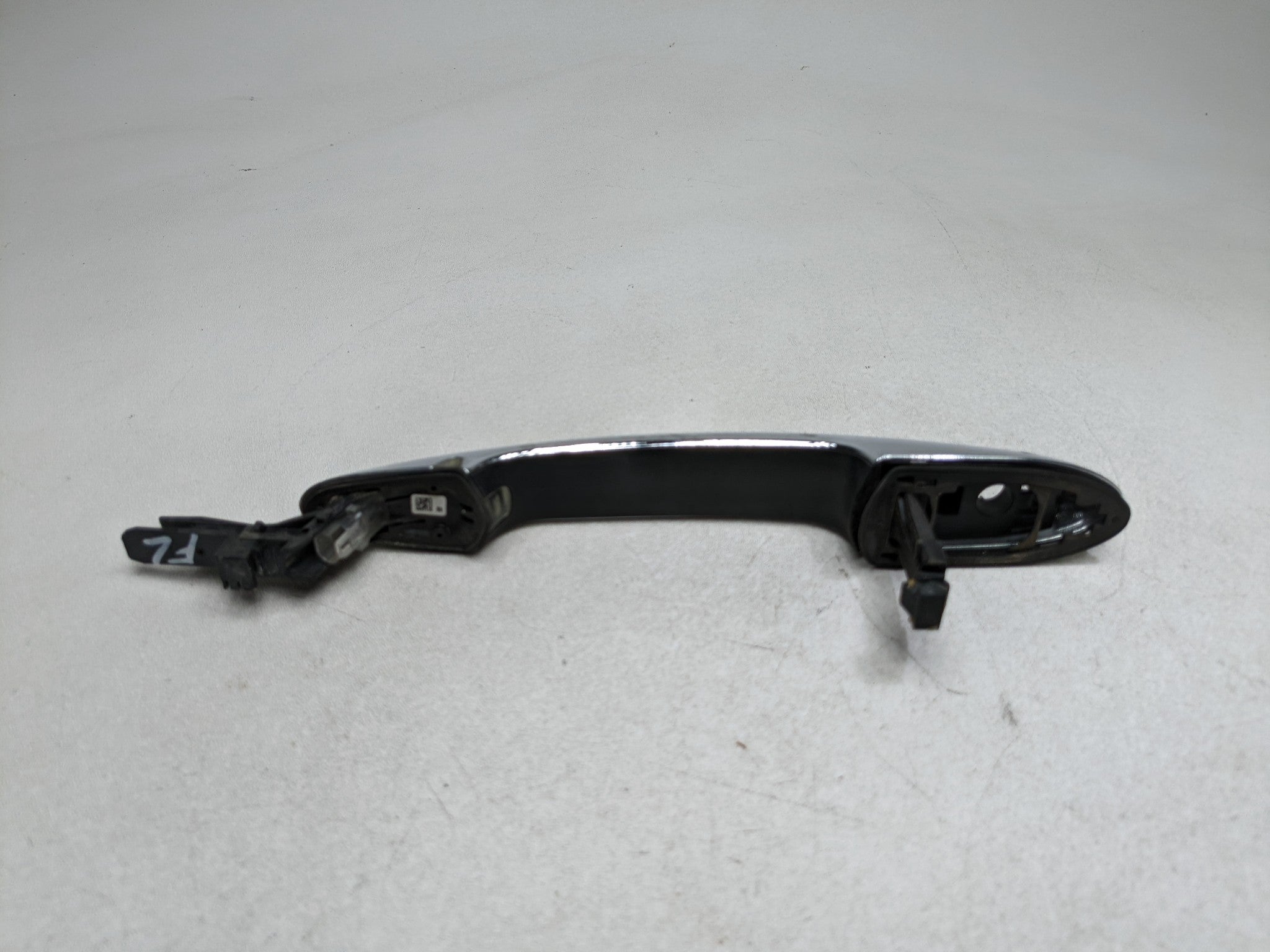 2014 - 2017 MINI COOPER OEM EXTERIOR DOOR HANDLE SILVER FRONT LEFT DRIVER SIDE
