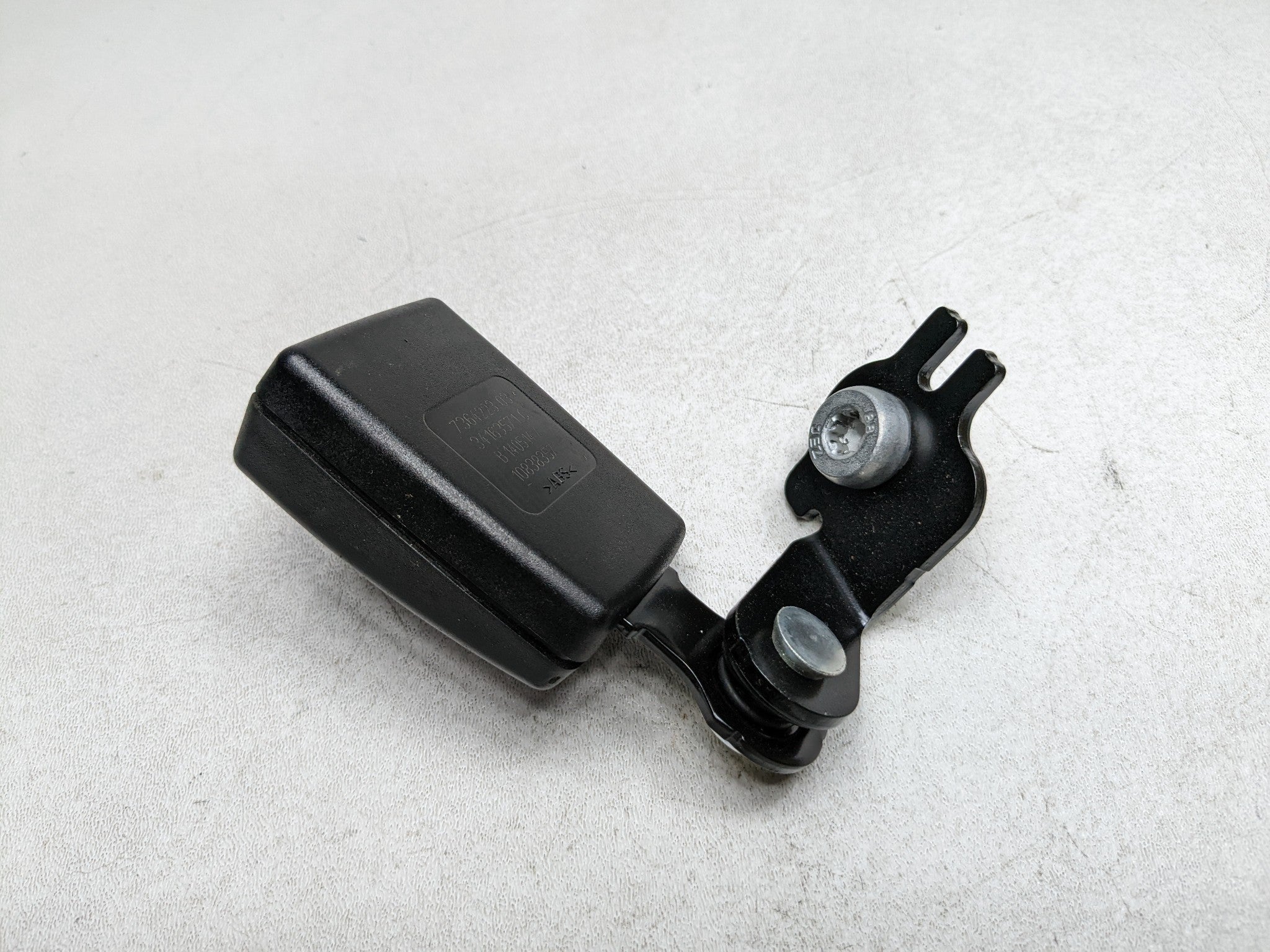 2014 - 2017 MINI COOPER OEM SEAT BELT BUCKLE BLACK REAR LEFT DRIVER SIDE