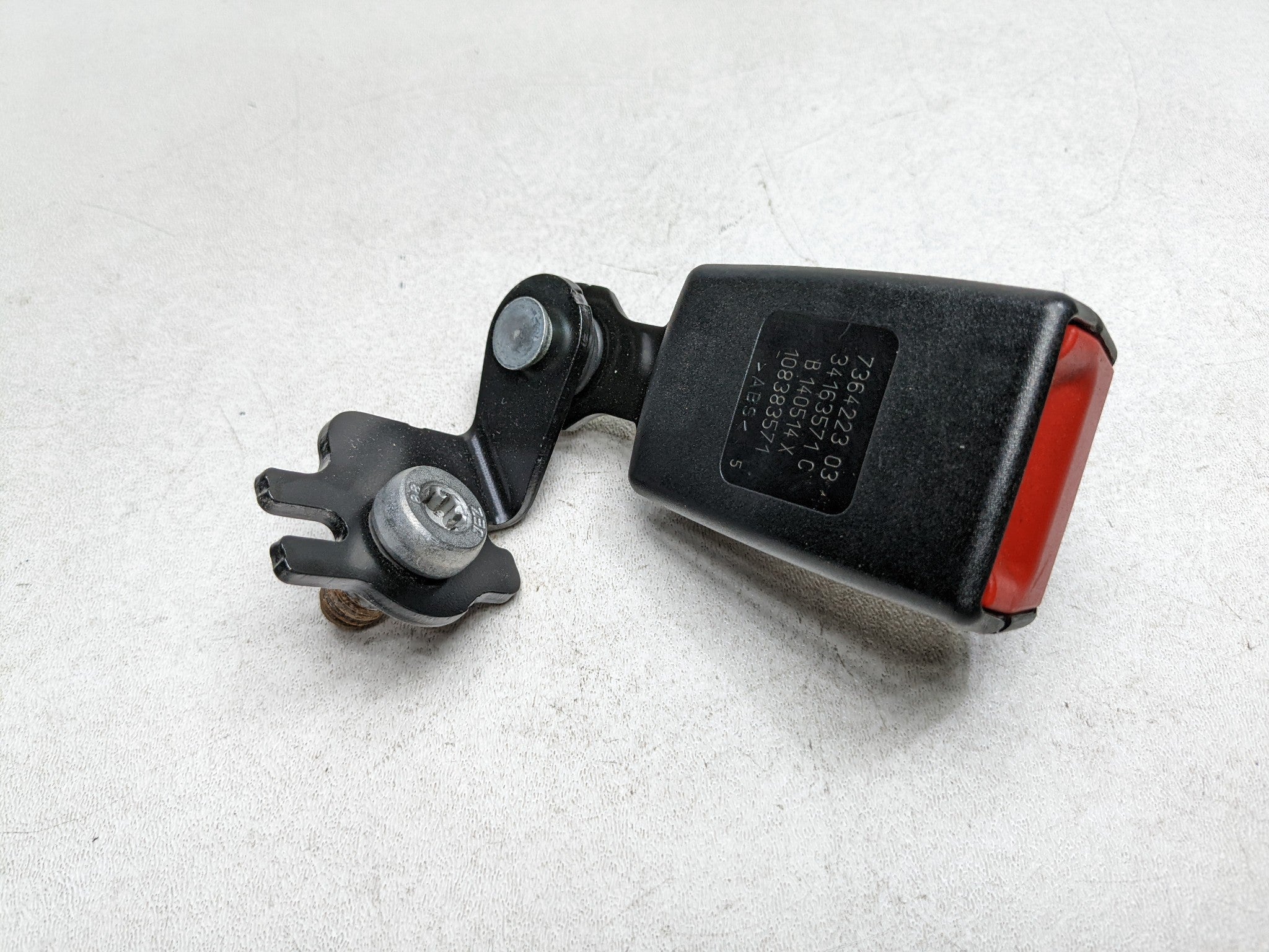 2014 - 2017 MINI COOPER OEM SEAT BELT BUCKLE BLACK REAR LEFT DRIVER SIDE