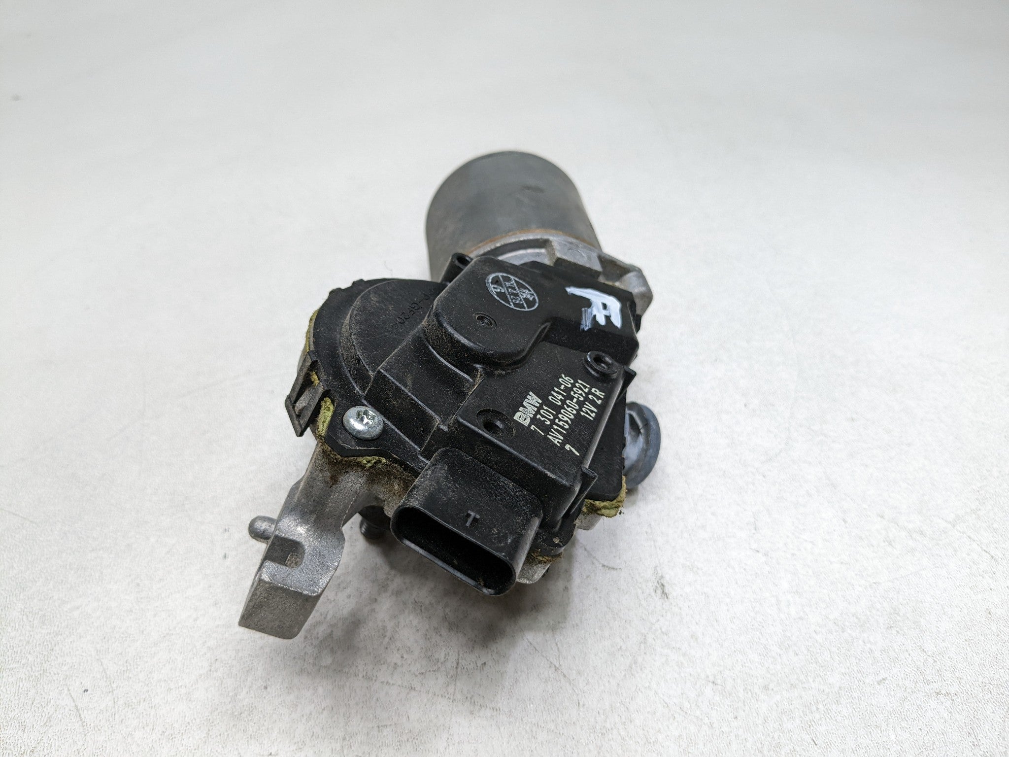 2014 - 2017 MINI COOPER OEM WIPER MOTOR FRONT WINDSHIELD WASHER WITHOUT LINKAGE