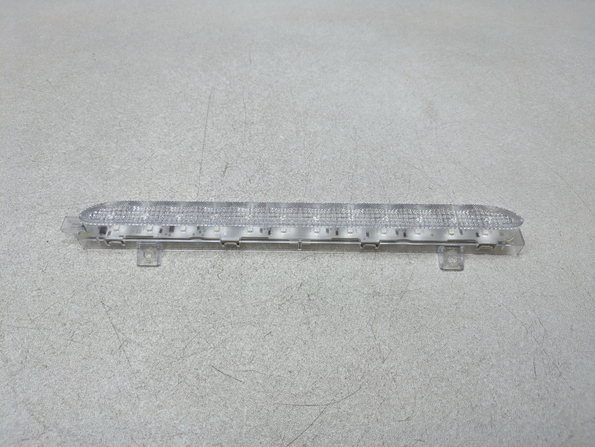 2014 - 2017 MINI COOPER OEM THIRD TAIL BRAKE STOP AVOIDANCE LAMP LIGHT REAR