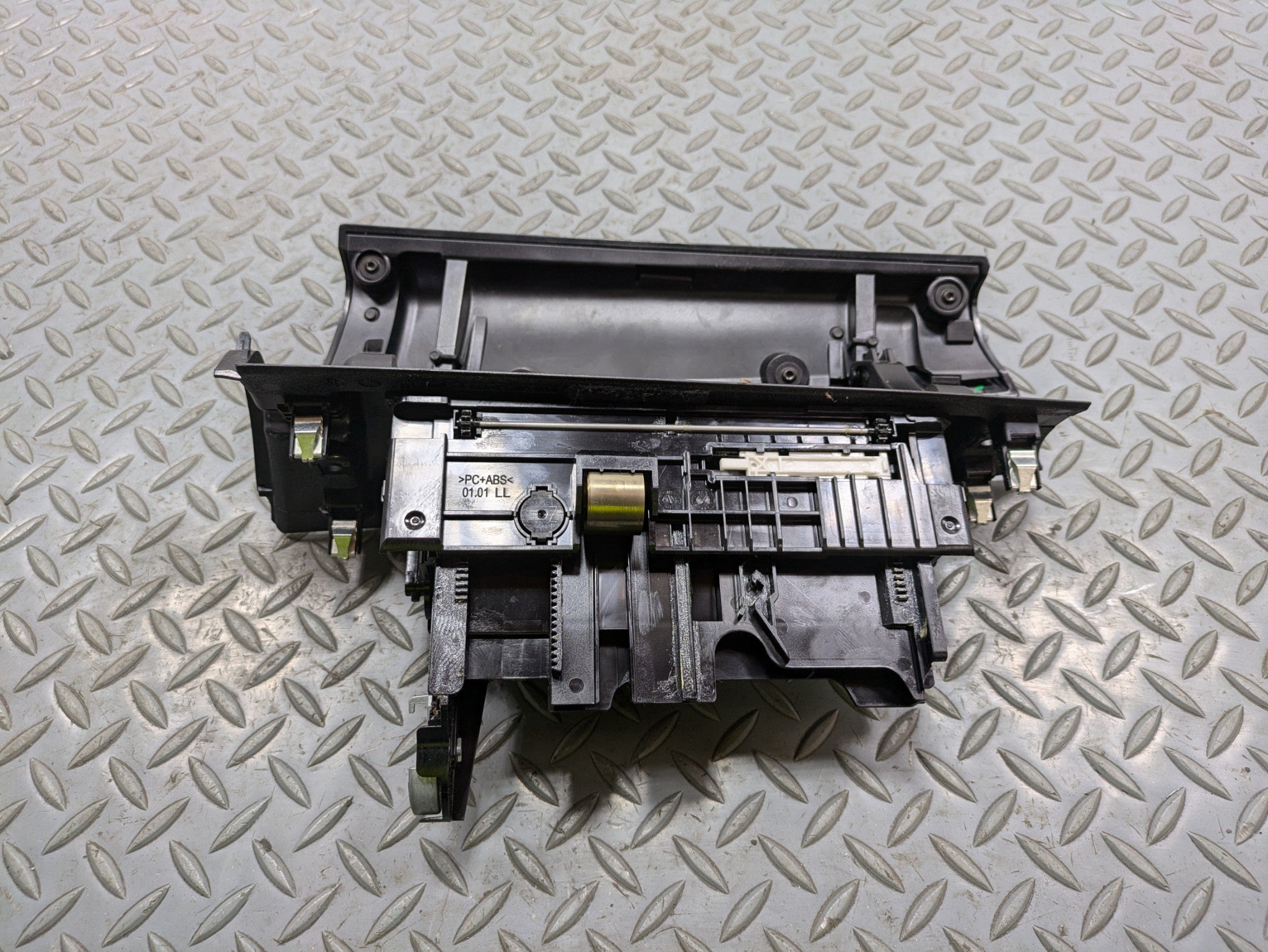 2014 - 2017 MINI COOPER OEM HIDDEN COMPARTMENT DASH STORAGE ASSEMBLY BLACK