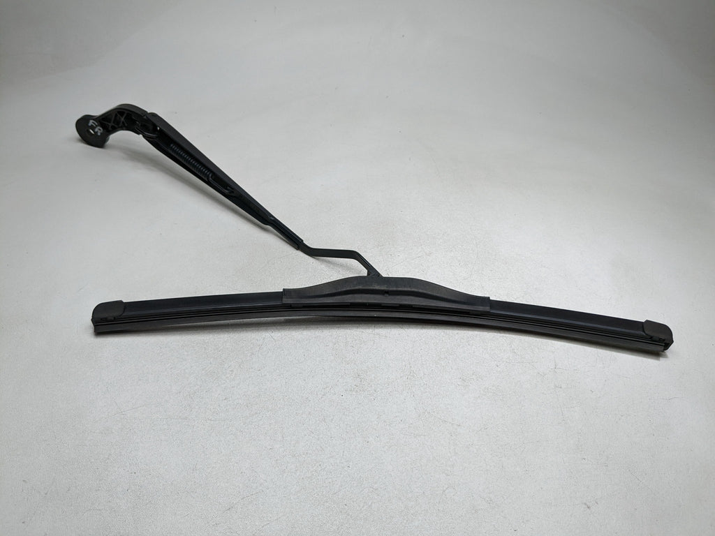 2014 - 2017 MINI COOPER OEM WINDSHIELD WIPER ARM WITH BLADE FRONT RIGHT SIDE