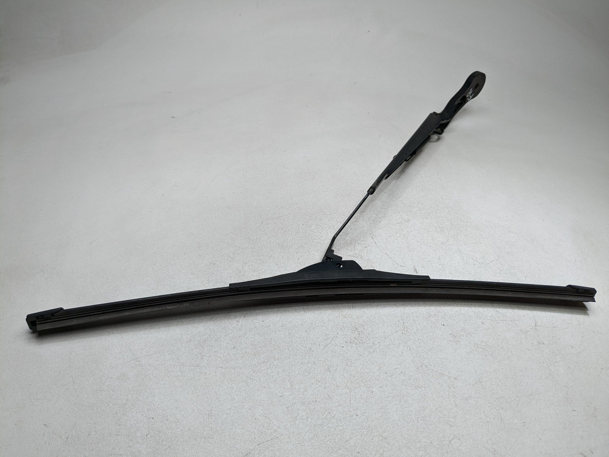 2014 - 2017 MINI COOPER OEM WINDSHIELD WIPER ARM WITH BLADE FRONT RIGHT SIDE