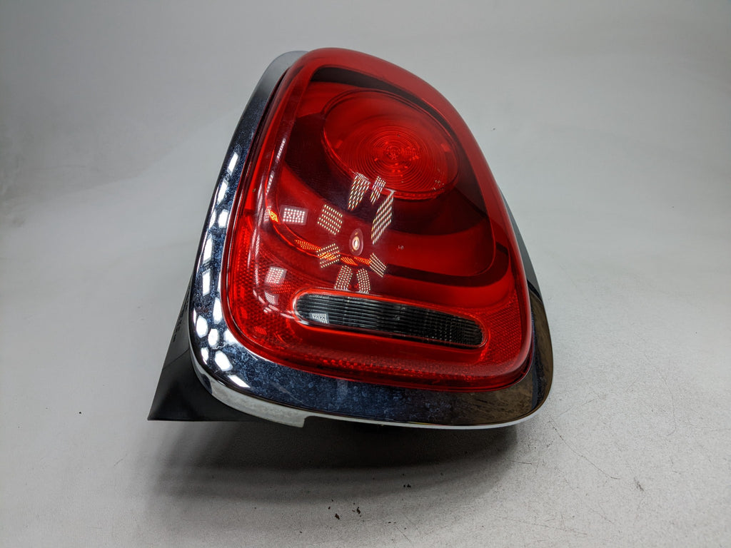 2014 - 2017 MINI COOPER OEM TAIL LIGHT REAR RIGHT PASSENGER SIDE