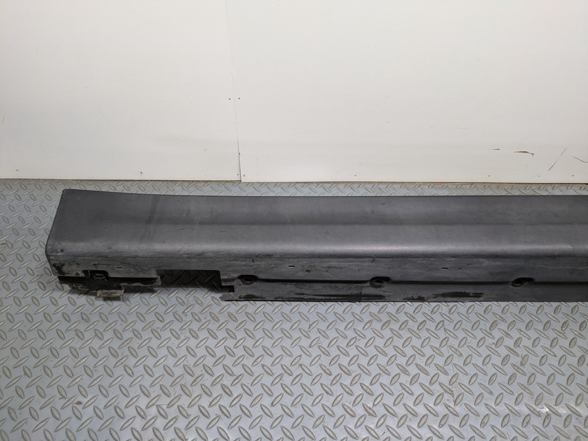 2014 - 2017 MINI COOPER OEM ROCKER PANEL MOULDING LEFT DRIVER SIDE BLACK