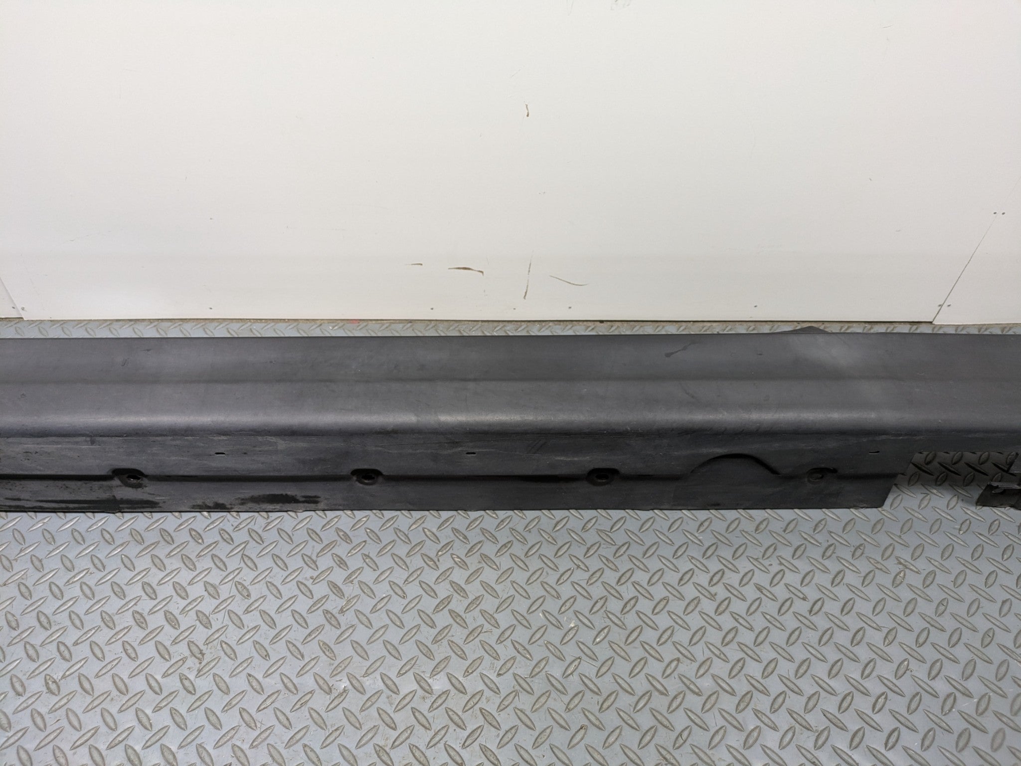 2014 - 2017 MINI COOPER OEM ROCKER PANEL MOULDING LEFT DRIVER SIDE BLACK
