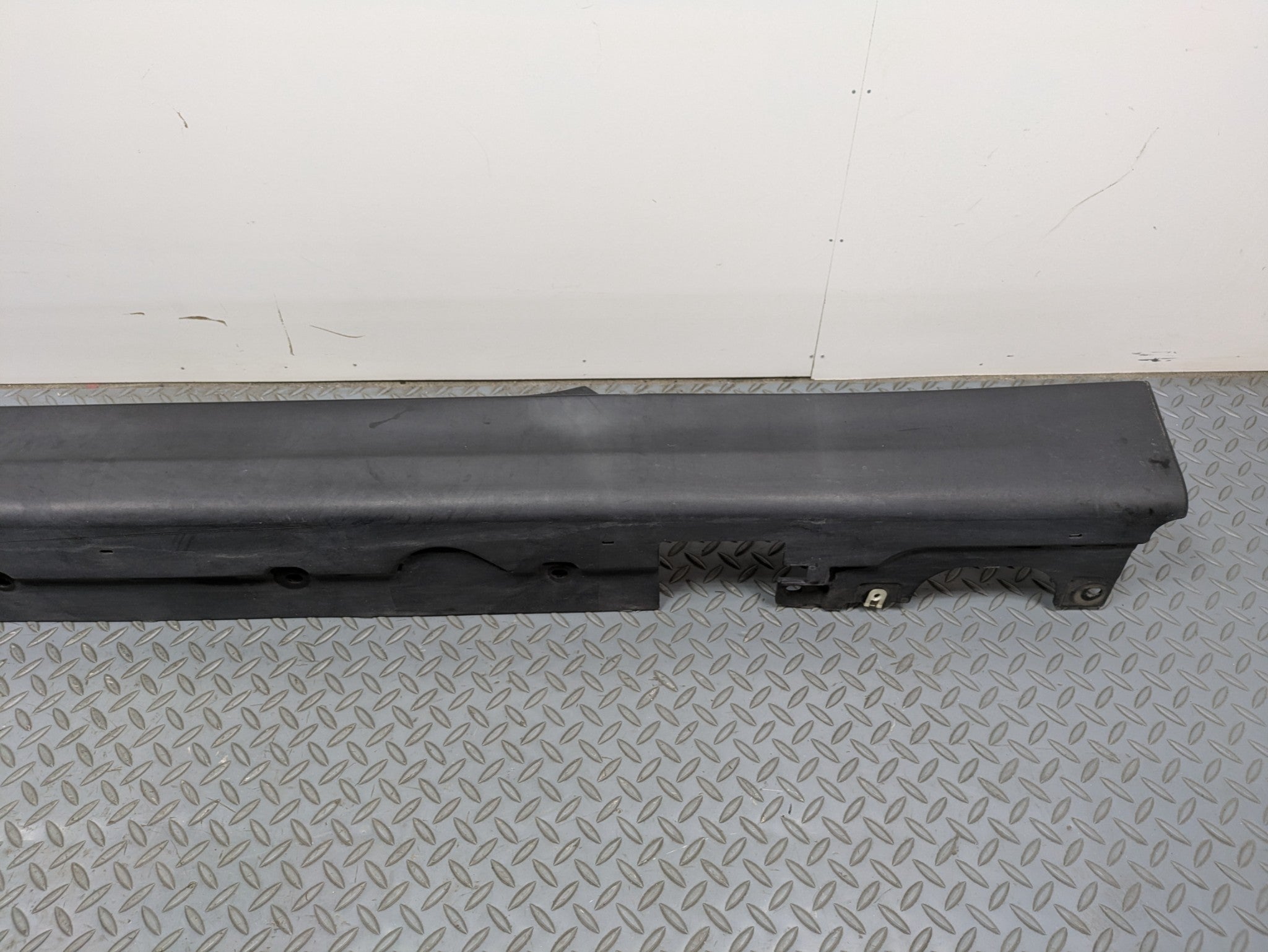 2014 - 2017 MINI COOPER OEM ROCKER PANEL MOULDING LEFT DRIVER SIDE BLACK
