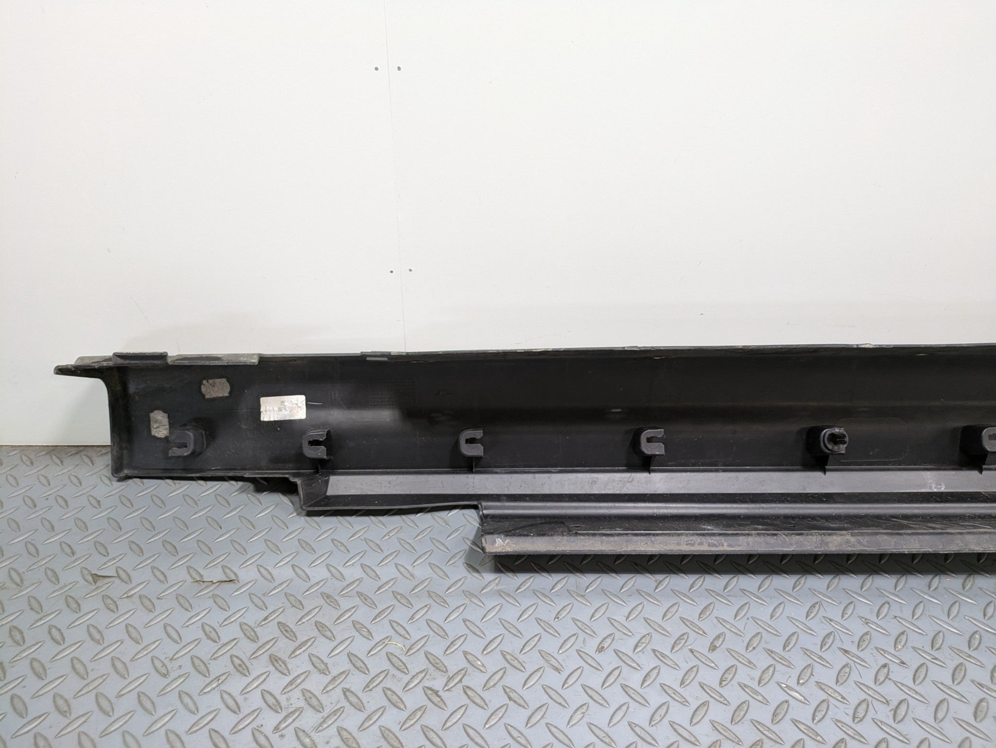 2014 - 2017 MINI COOPER OEM ROCKER PANEL MOULDING LEFT DRIVER SIDE BLACK