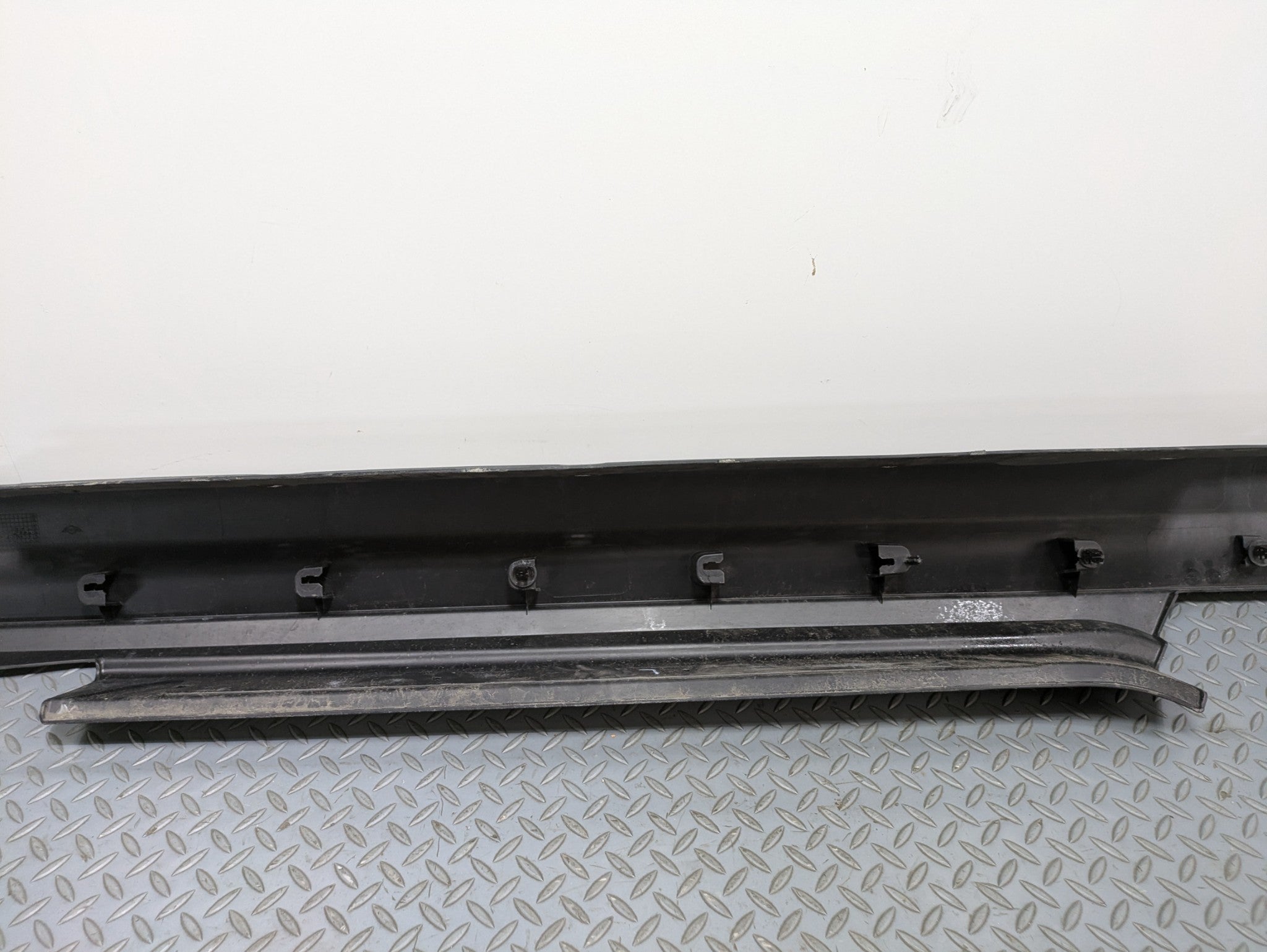 2014 - 2017 MINI COOPER OEM ROCKER PANEL MOULDING LEFT DRIVER SIDE BLACK