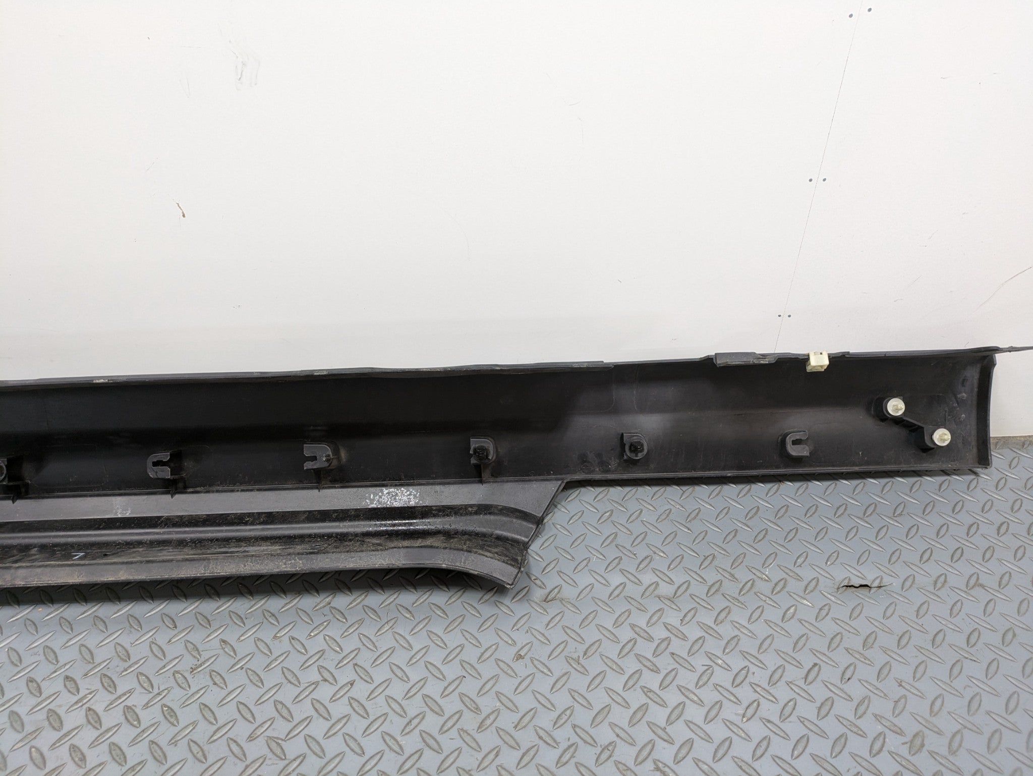 2014 - 2017 MINI COOPER OEM ROCKER PANEL MOULDING LEFT DRIVER SIDE BLACK