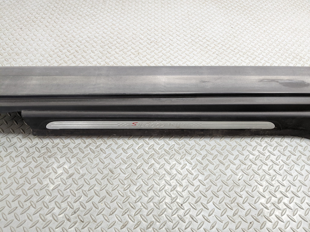 2014 - 2017 MINI COOPER OEM ROCKER PANEL MOULDING RIGHT PASSENGER SIDE BLACK